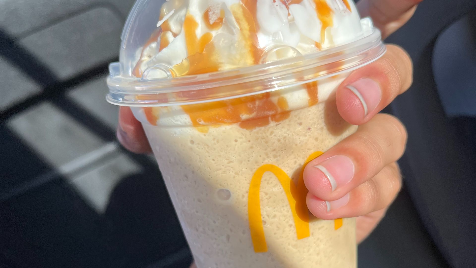 File:Caramel Frappechino.jpg