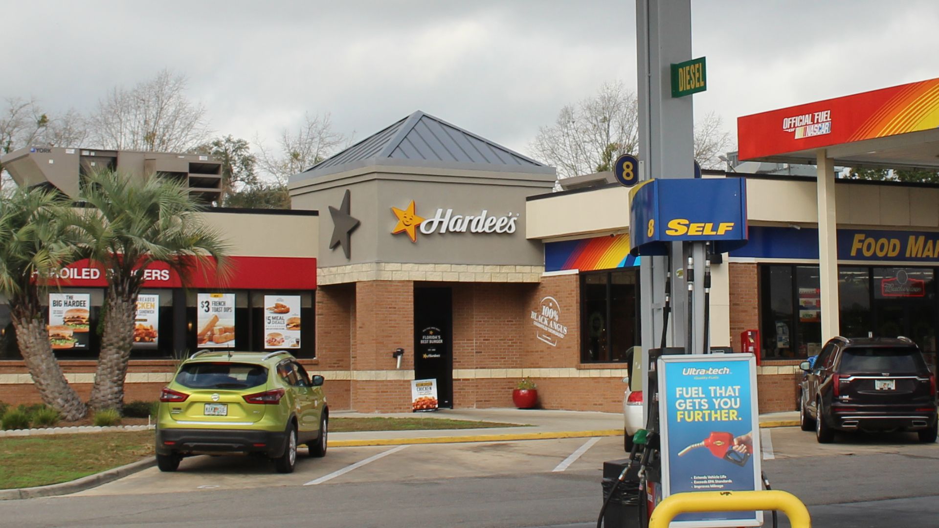 File:Sunoco with Hardee's, Jefferson County, near Exit 225, I10.jpg