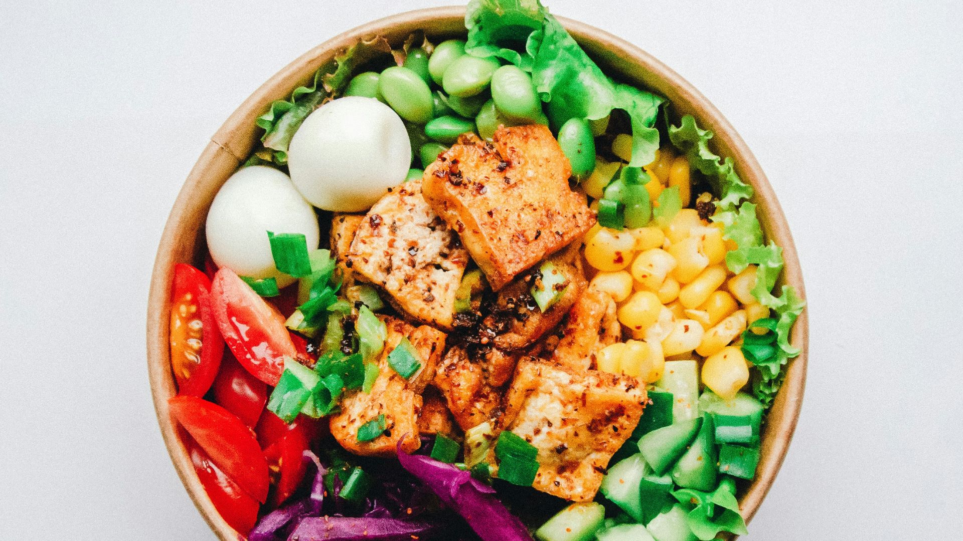 vegetable and meat on bowl