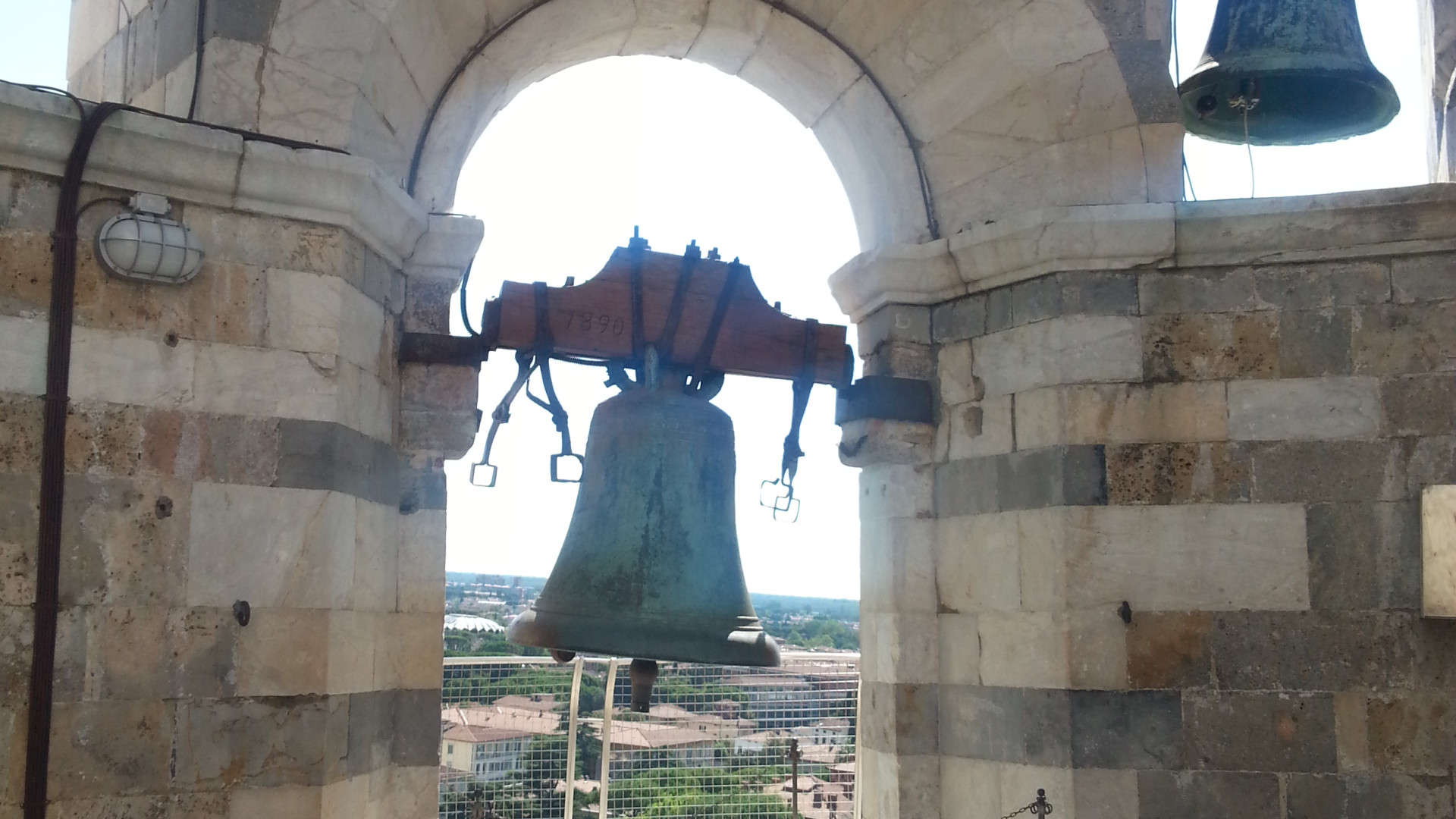 File:Leaning Tower Pisa - Inside 11.jpg