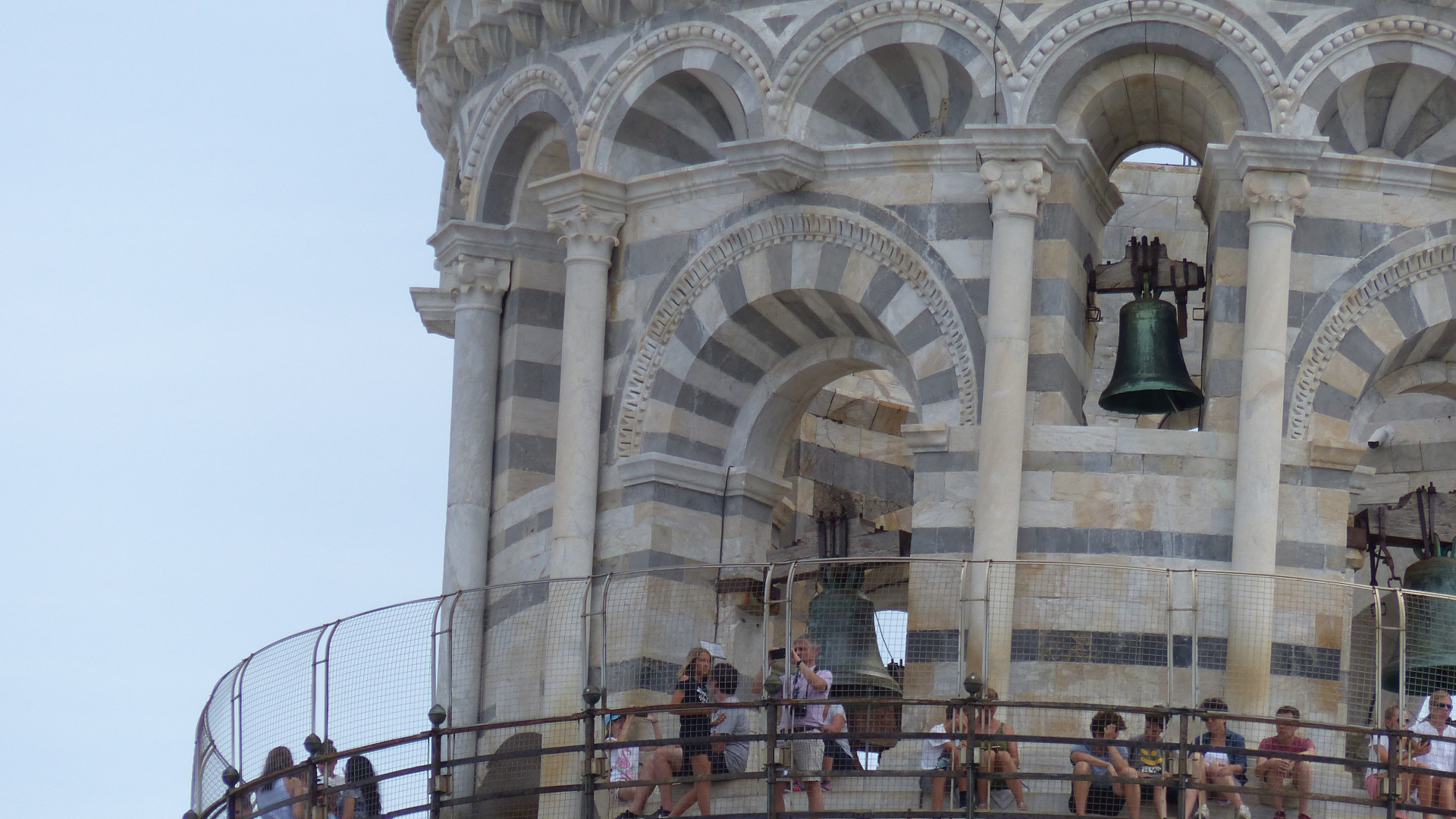 File:T de Pisa, Pisa, Italia, 2019 01.jpg