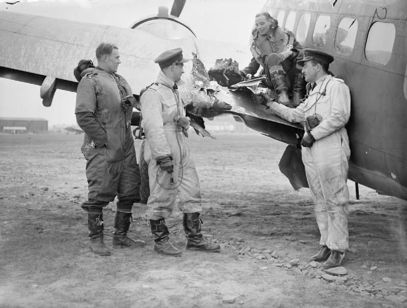 File:Lockheed Hudson - Royal Air Force- 1939-1945- Coastal Command CH41.jpg