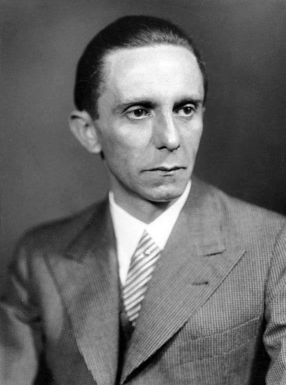 File:Bundesarchiv Bild 146-1968-101-20A, Joseph Goebbels.jpg