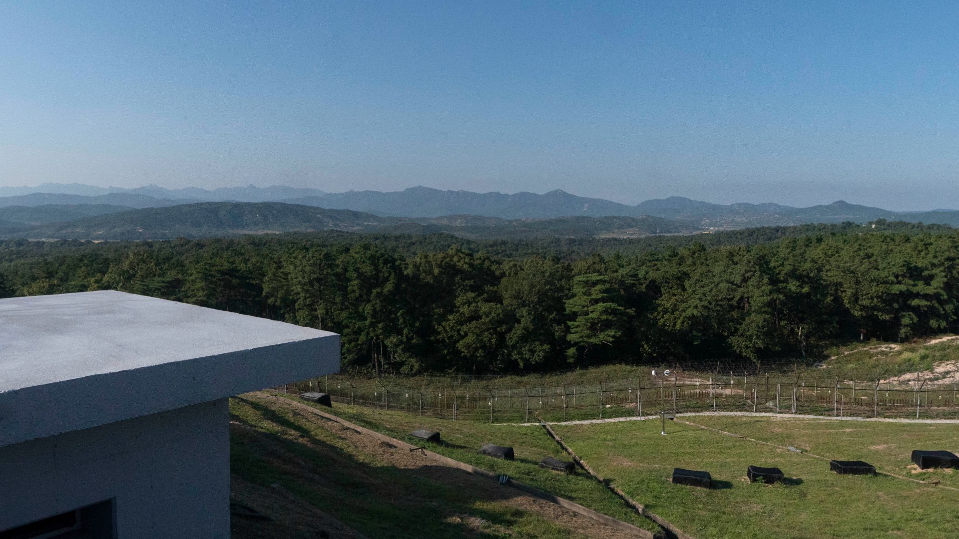 File:Vice President Harris visited the Korean Demilitarized Zone 2022 (2).jpg