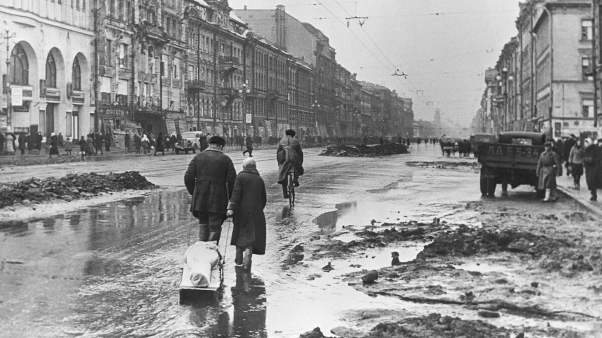 File:RIAN archive 324 In besieged Leningrad.jpg