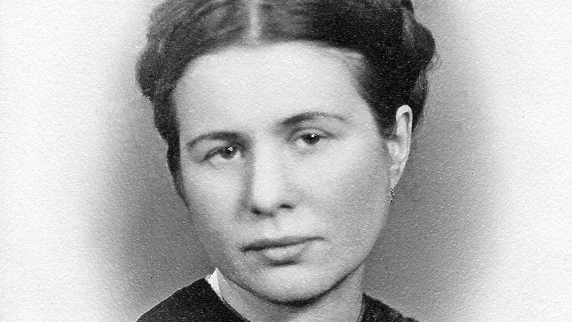 File:Irena Sendlerowa 1942.jpg