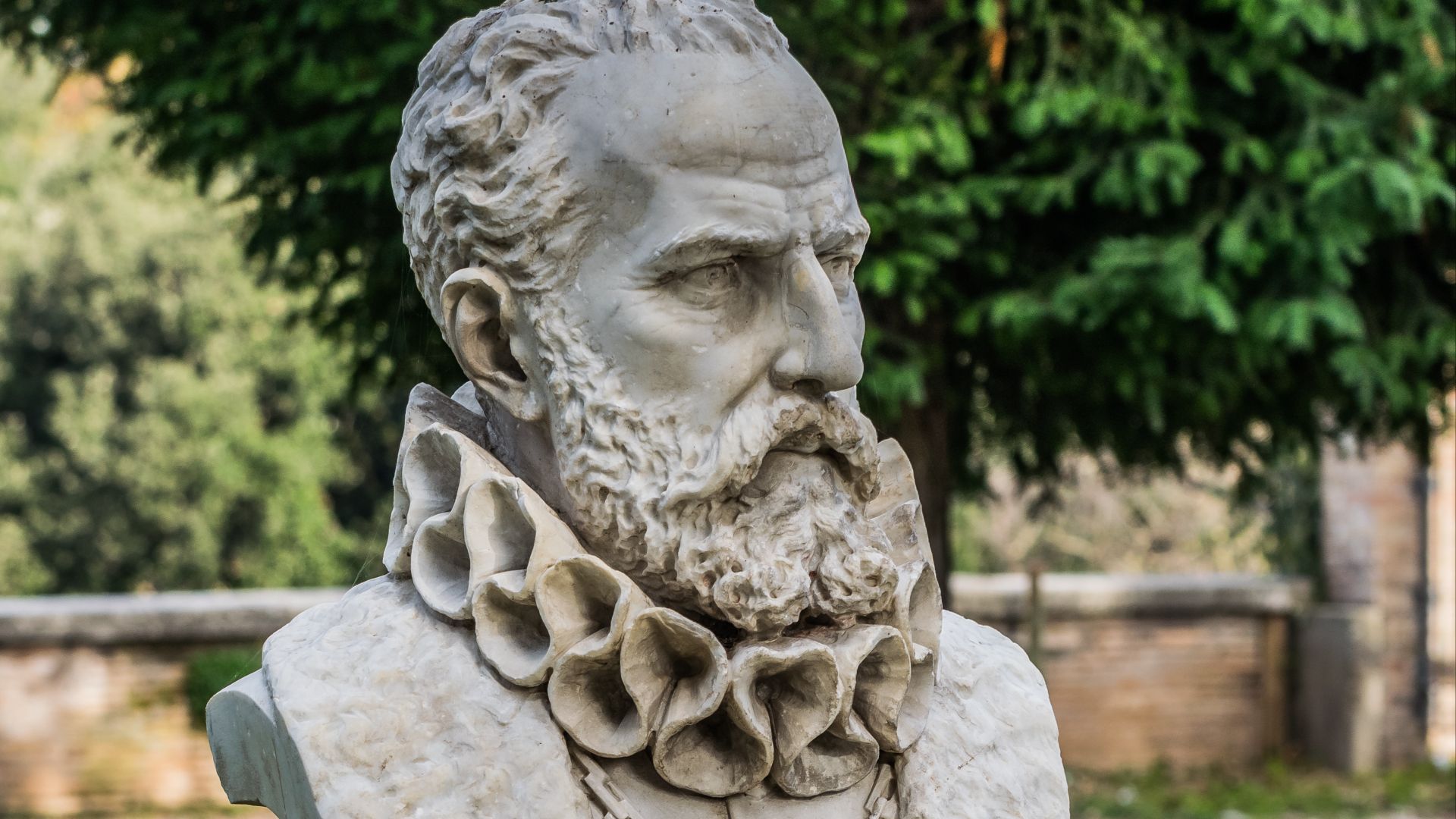 File:Statue of Paolo Veronese.jpg