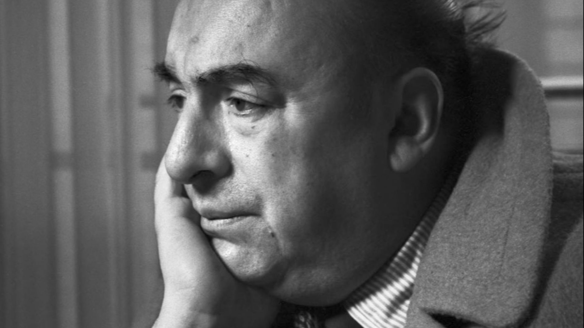 File:Pablo Neruda by Annemarie Heinrich, 1954.jpg