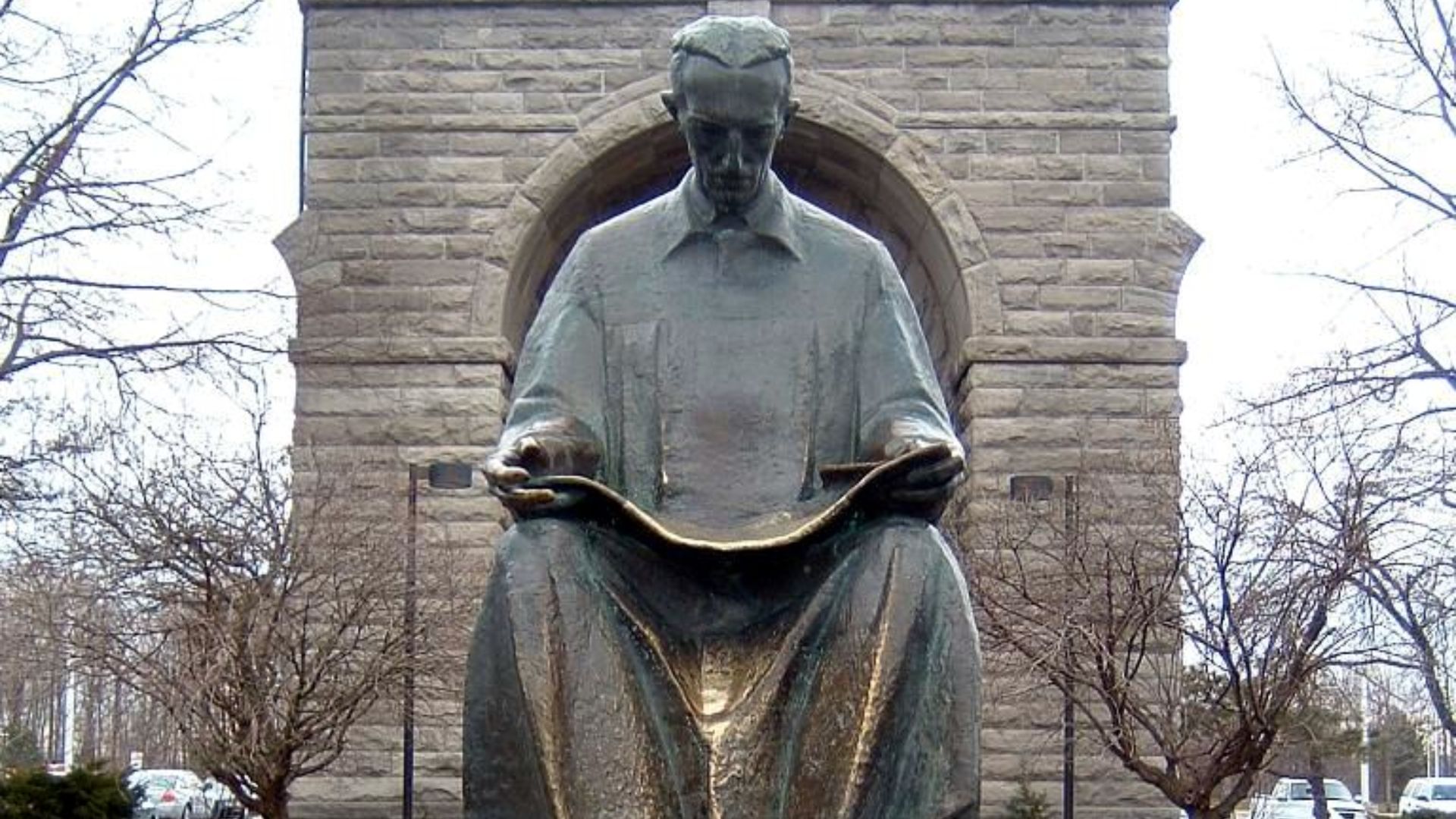 File:Photo statue nikola-tesla 01 adjusted.JPG