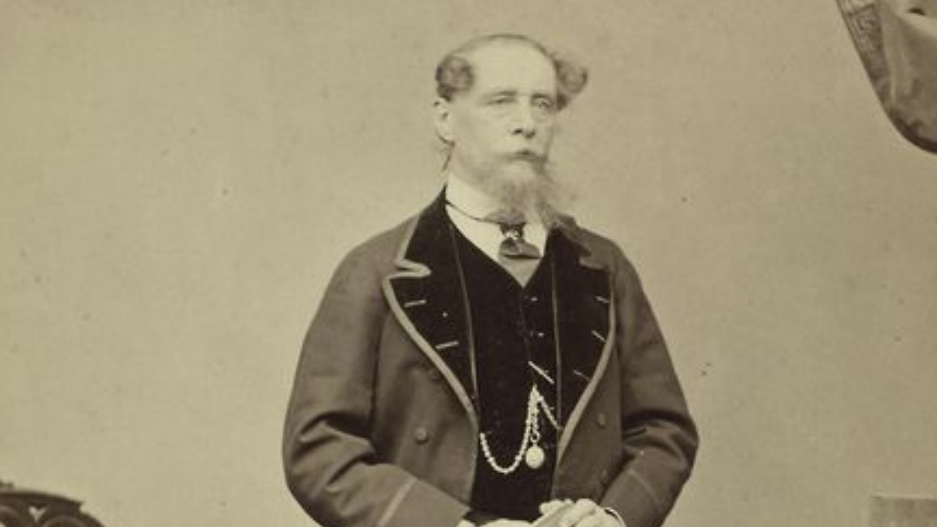 File:Charles Dickens circa 1860.jpg