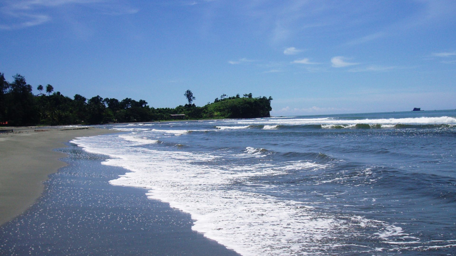 File:Aitape Beach.JPG