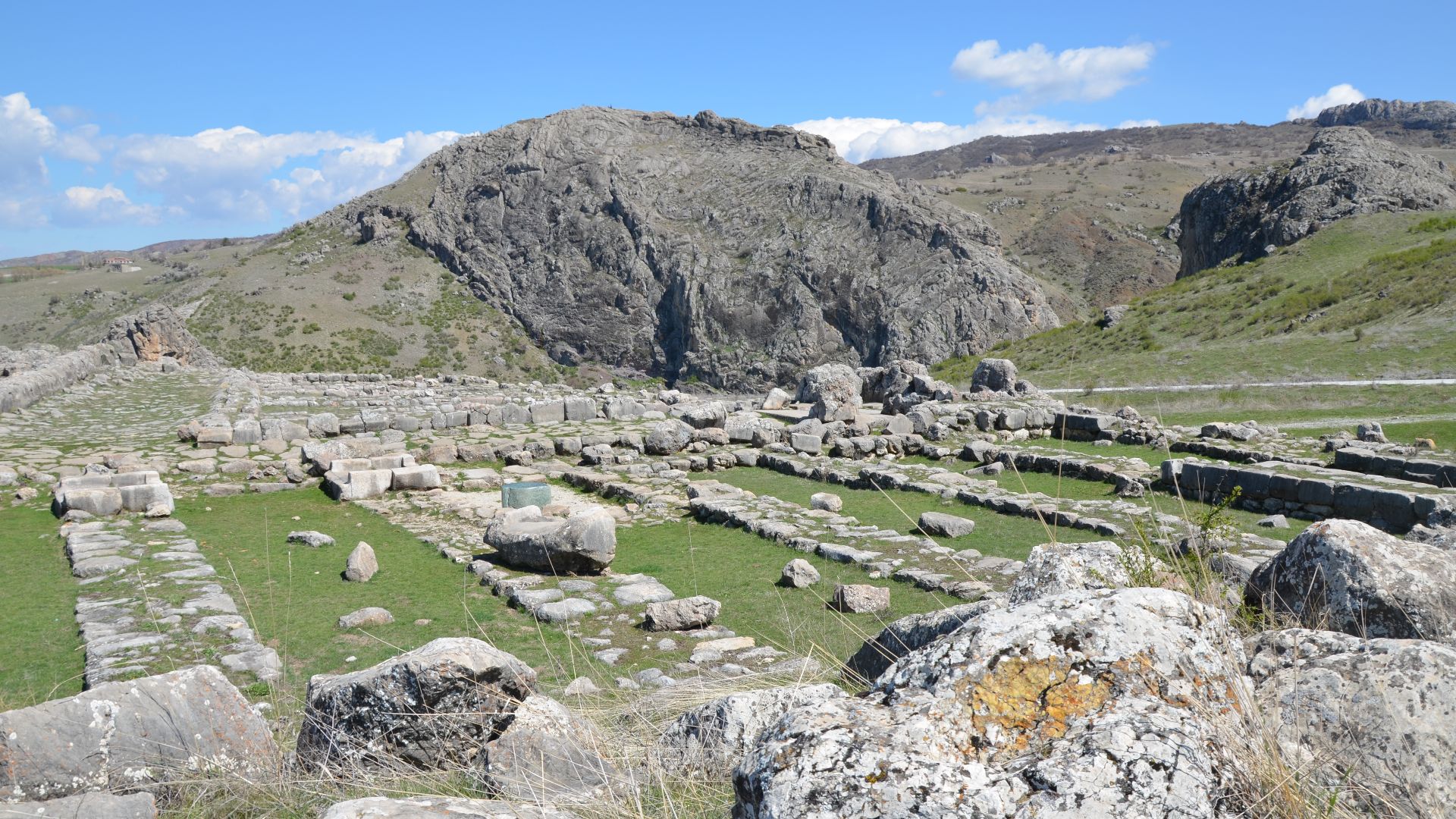 File:Hattusa, capital of the Hittite Empire (26329948585).jpg