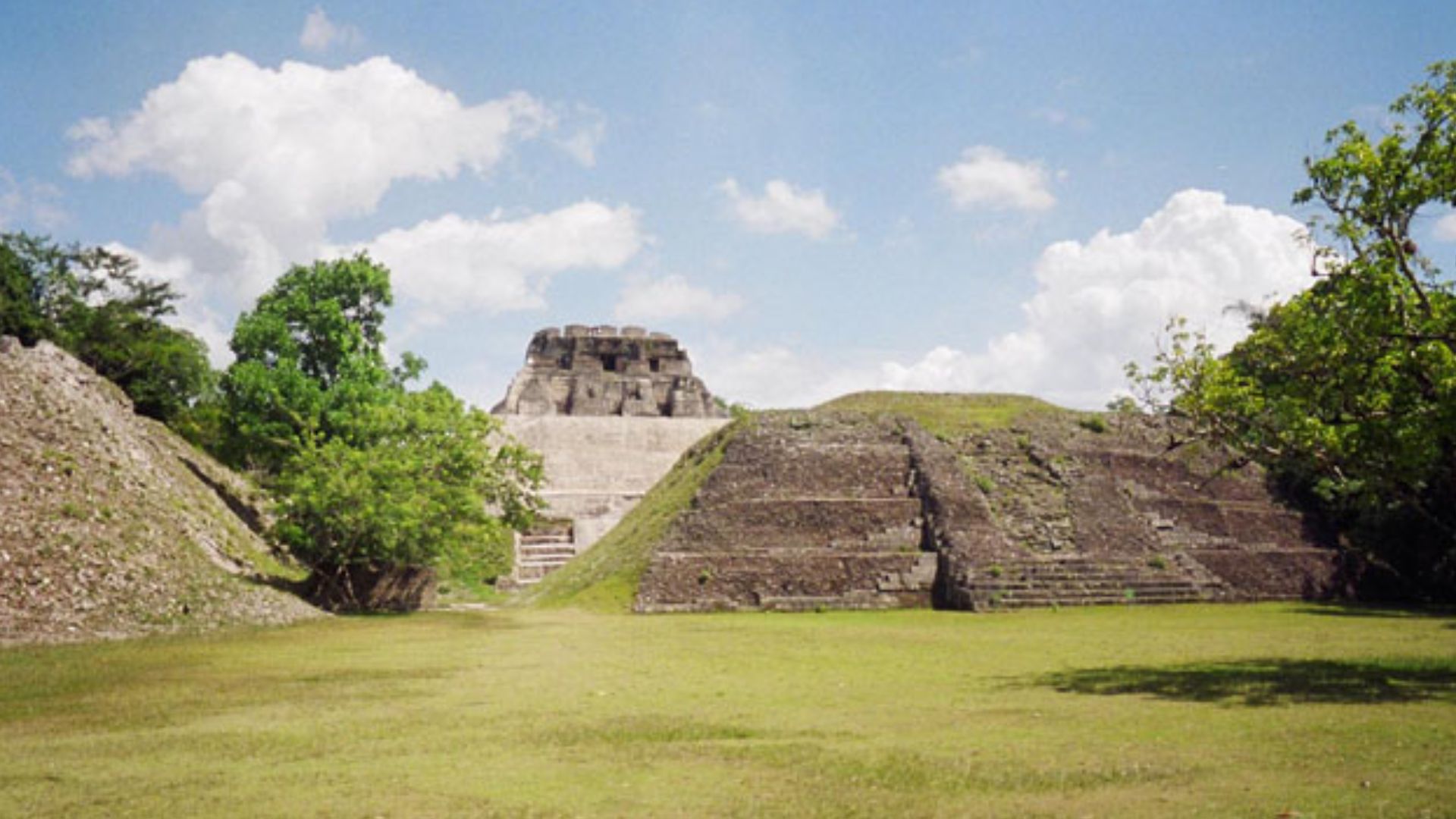 File:Belize mayan ruins.jpg
