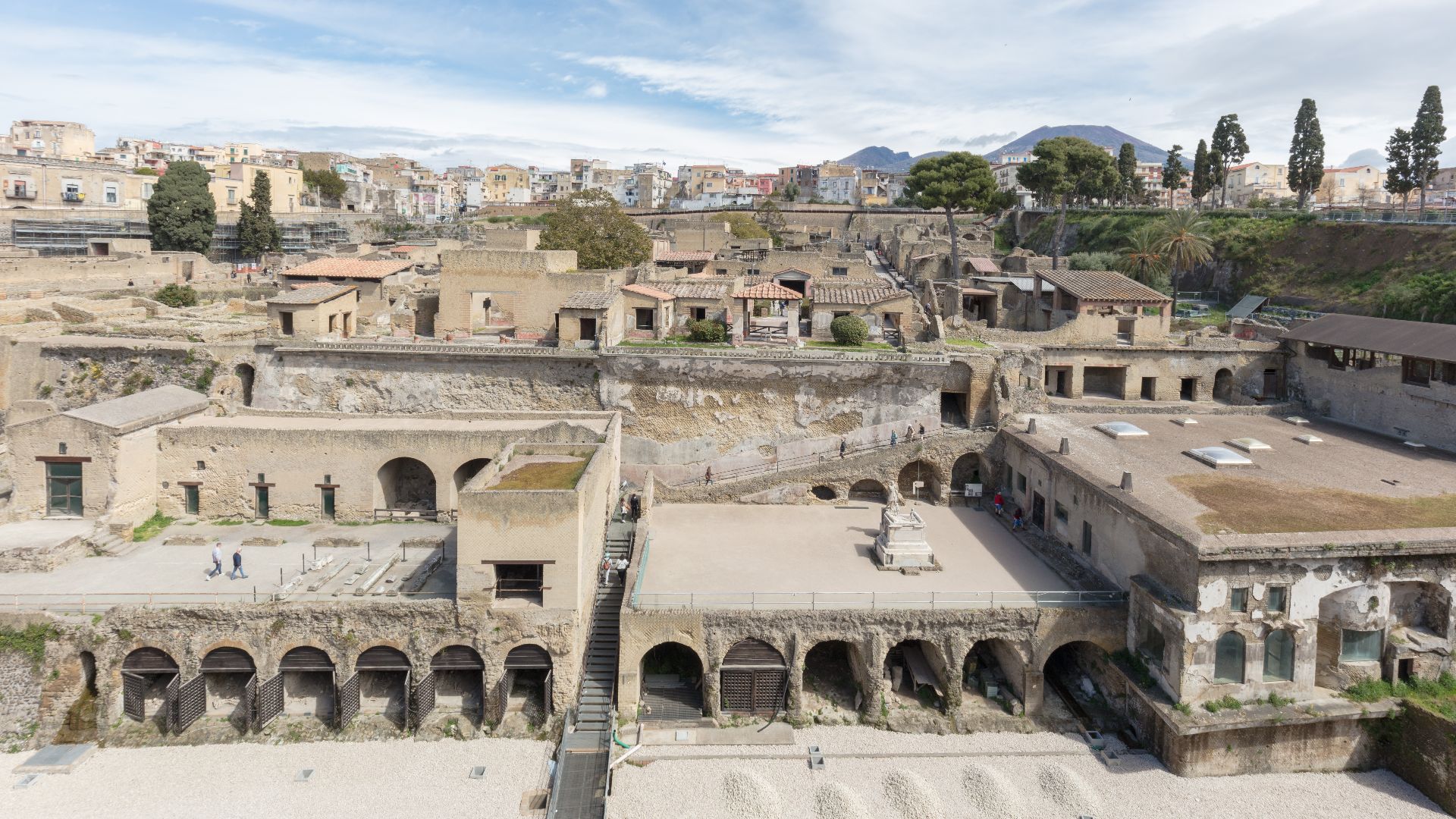 File:Antigua ciudad de Herculano, Italia, 2023-03-27, DD 141.jpg