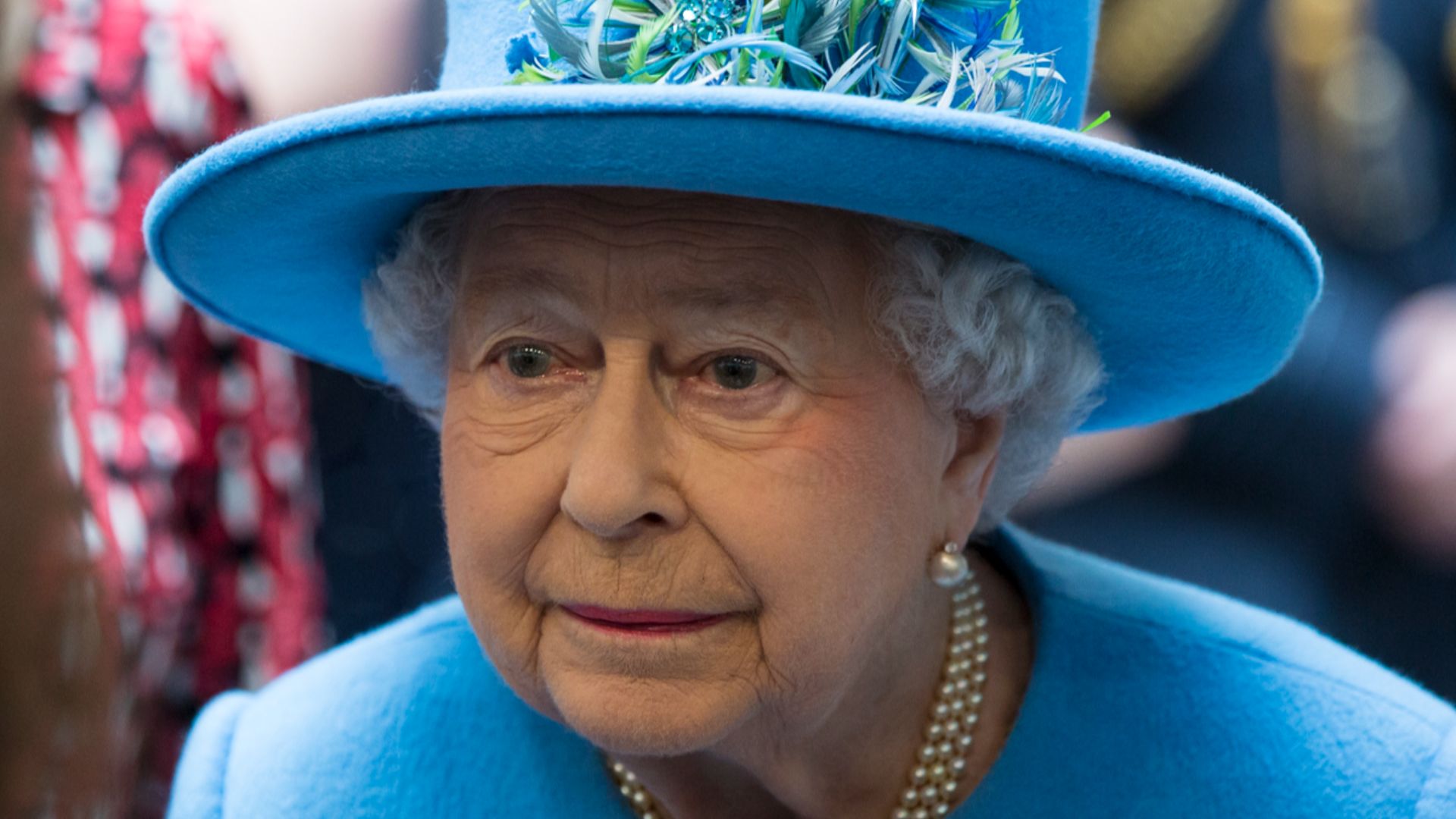 File:Queen Elizabeth II November 2015.jpg
