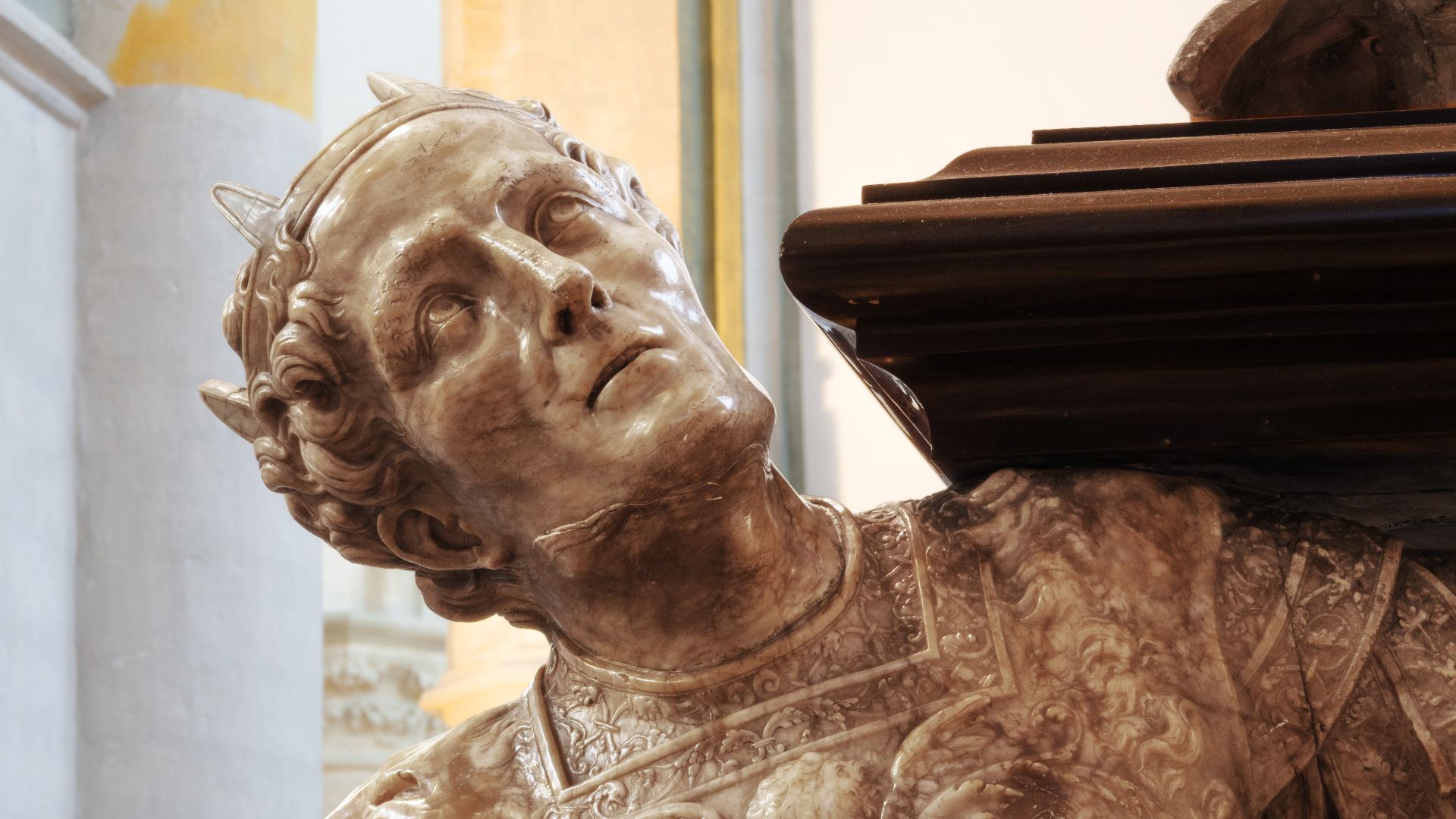 File:Breda Grote Kerk Praalgraf Engelbrecht Caesar detail 1.jpg