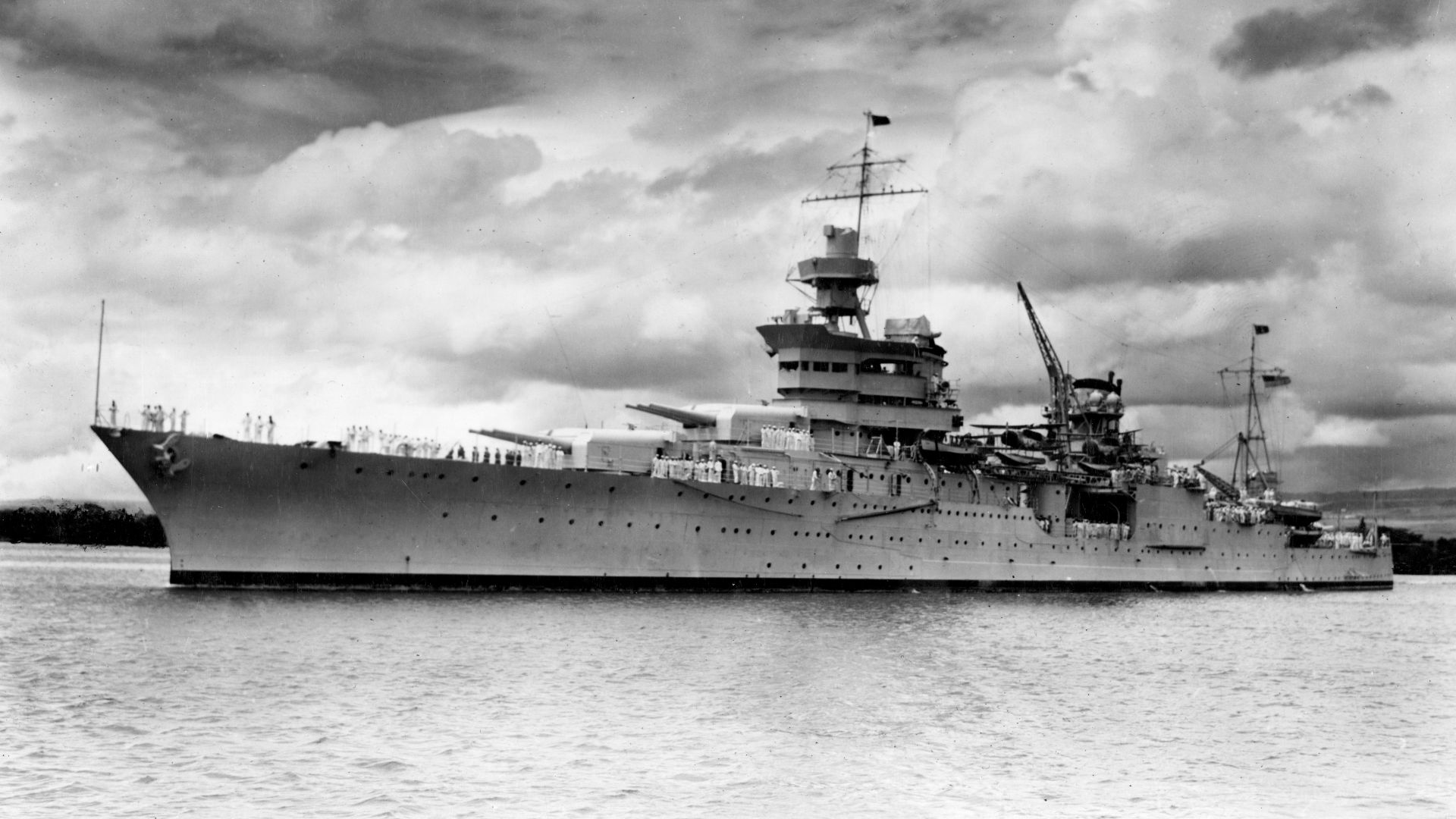 File:USS Indianapolis (CA-35) at Pearl Harbor, circa in 1937 (NH 53230).jpg