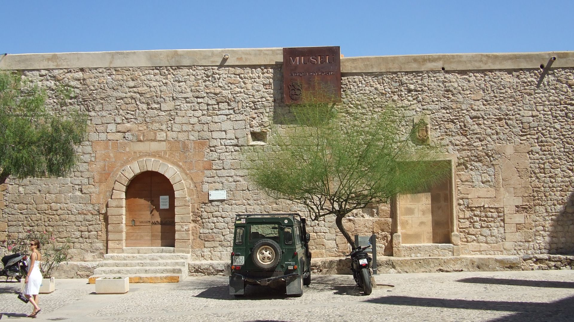 File:Almudaina de Ibiza.jpg