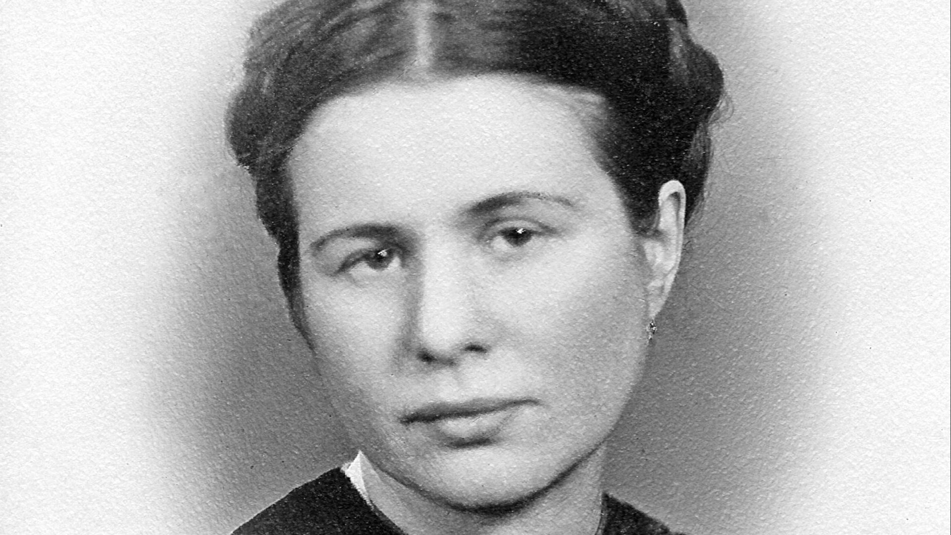File:Irena Sendlerowa 1942.jpg