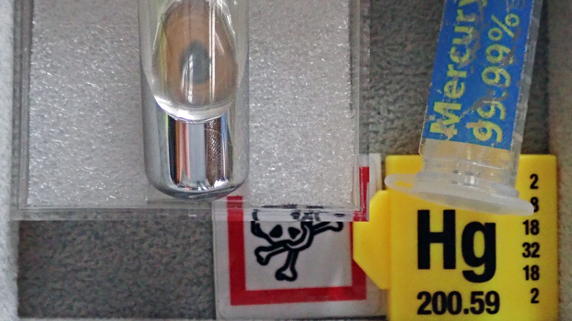 File:Mercury (Element - 80) 1.jpg