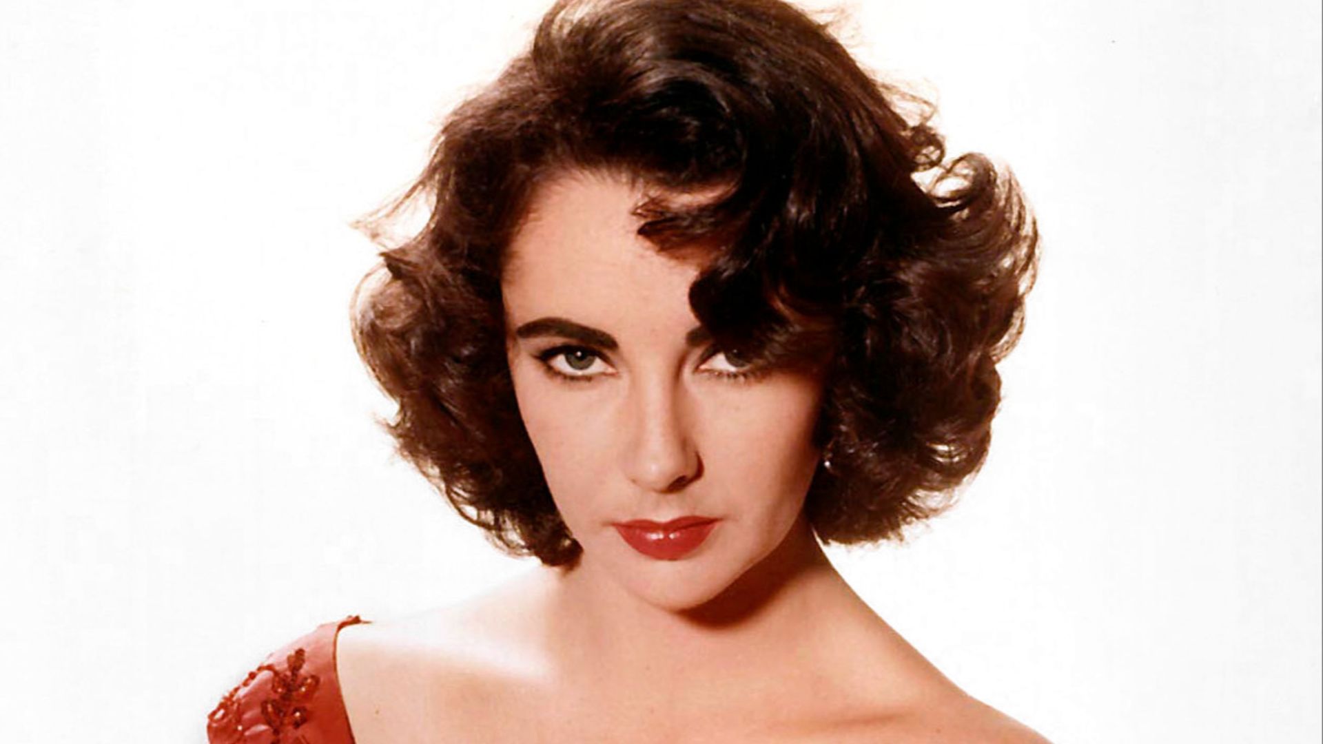 File:Taylor, Elizabeth posed.jpg