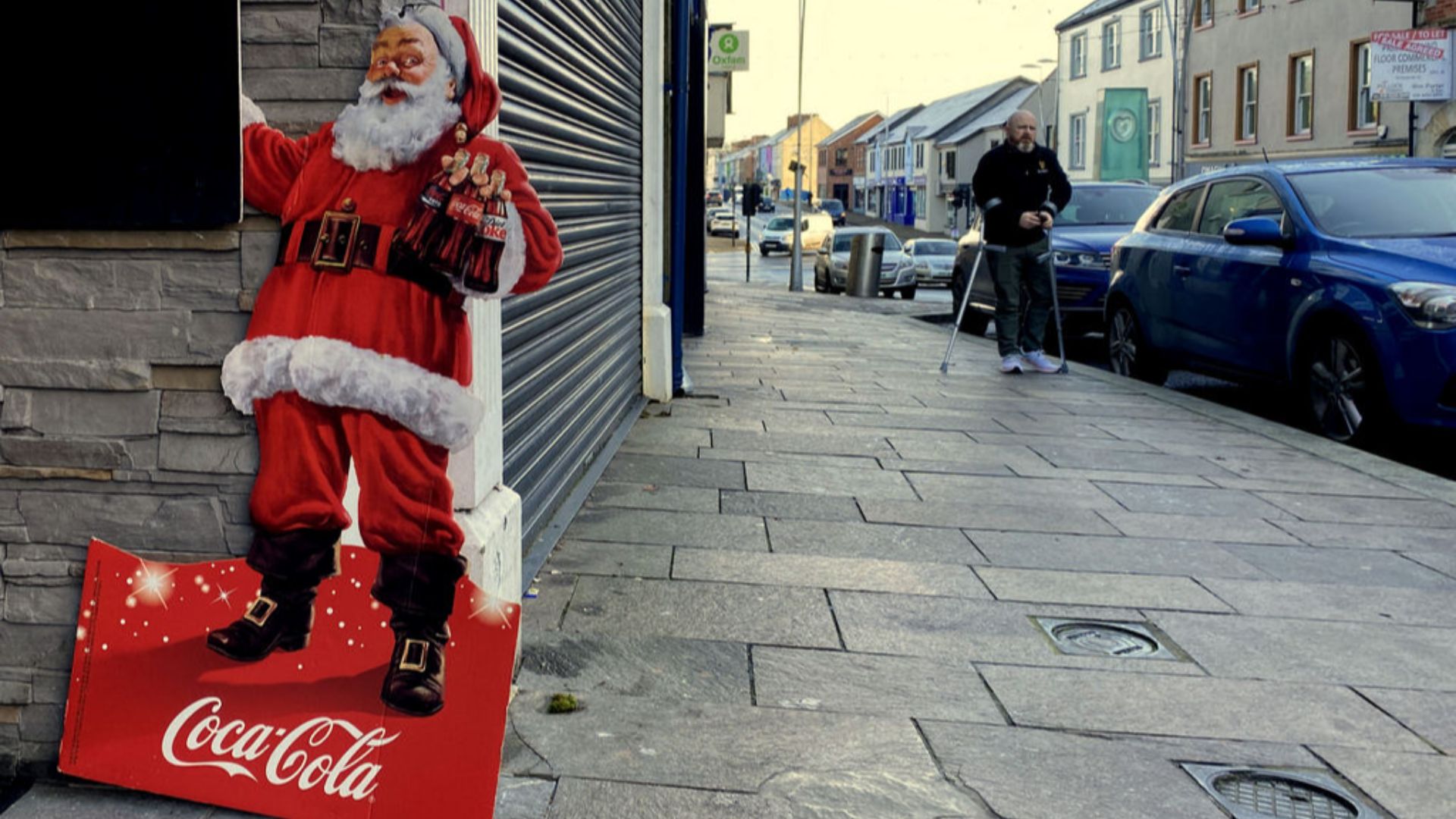 File:Coca-Cola Santa, Omagh - geograph.org.uk - 7926716.jpg