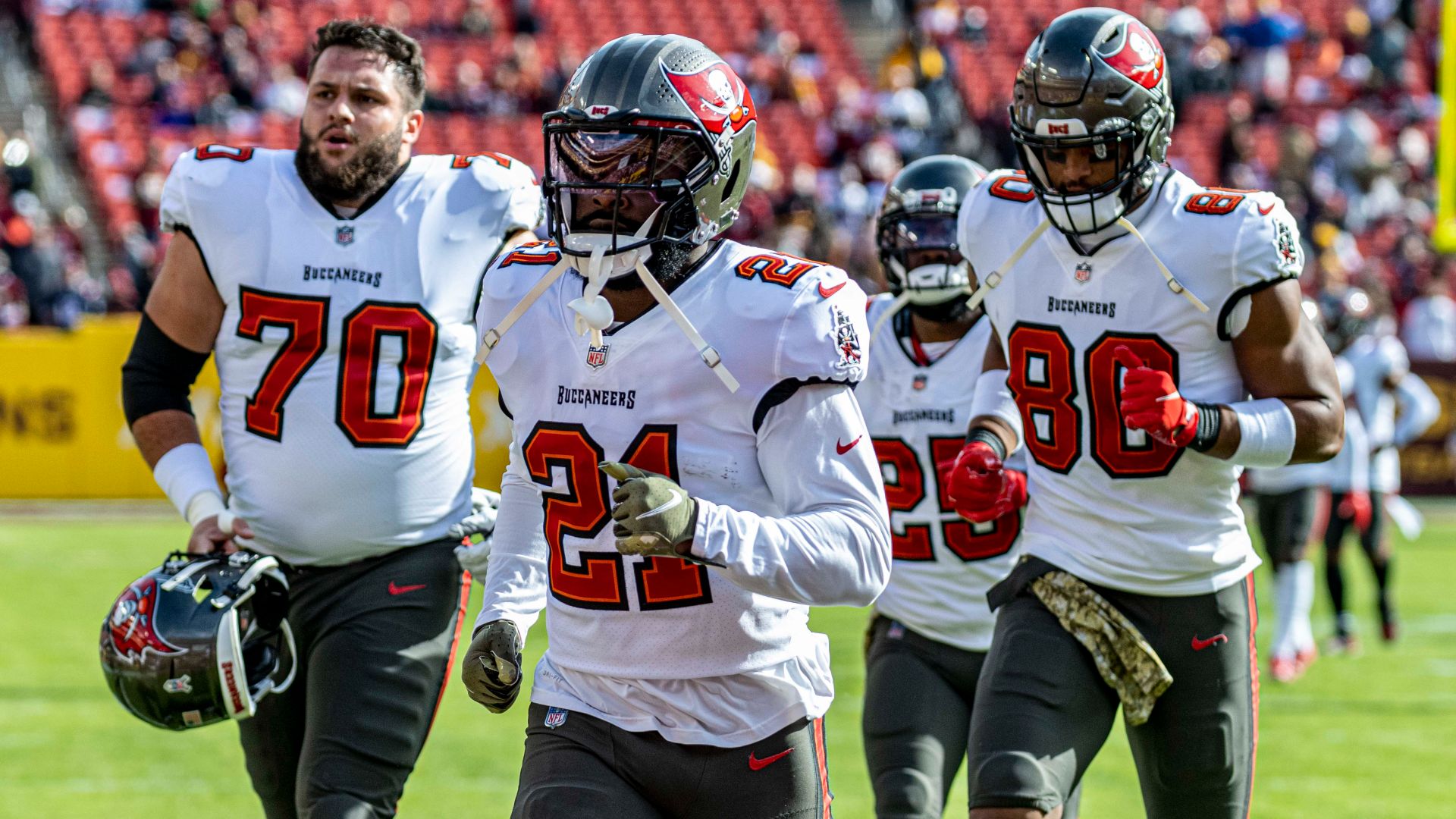 File:WFT vs. Buccaneers - 51686370654.jpg