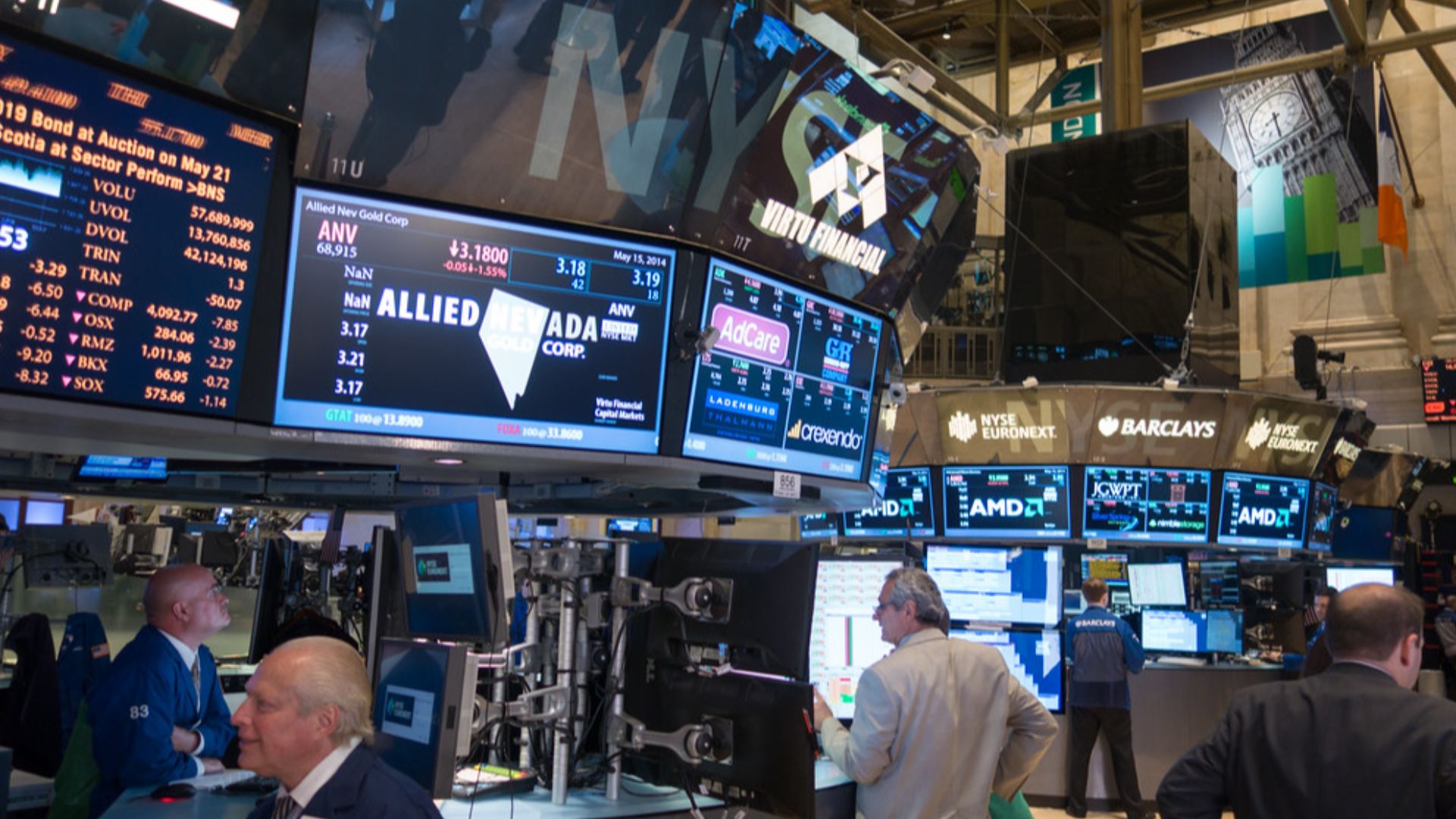 File:Trading Floor at the New York Stock Exchange.jpg