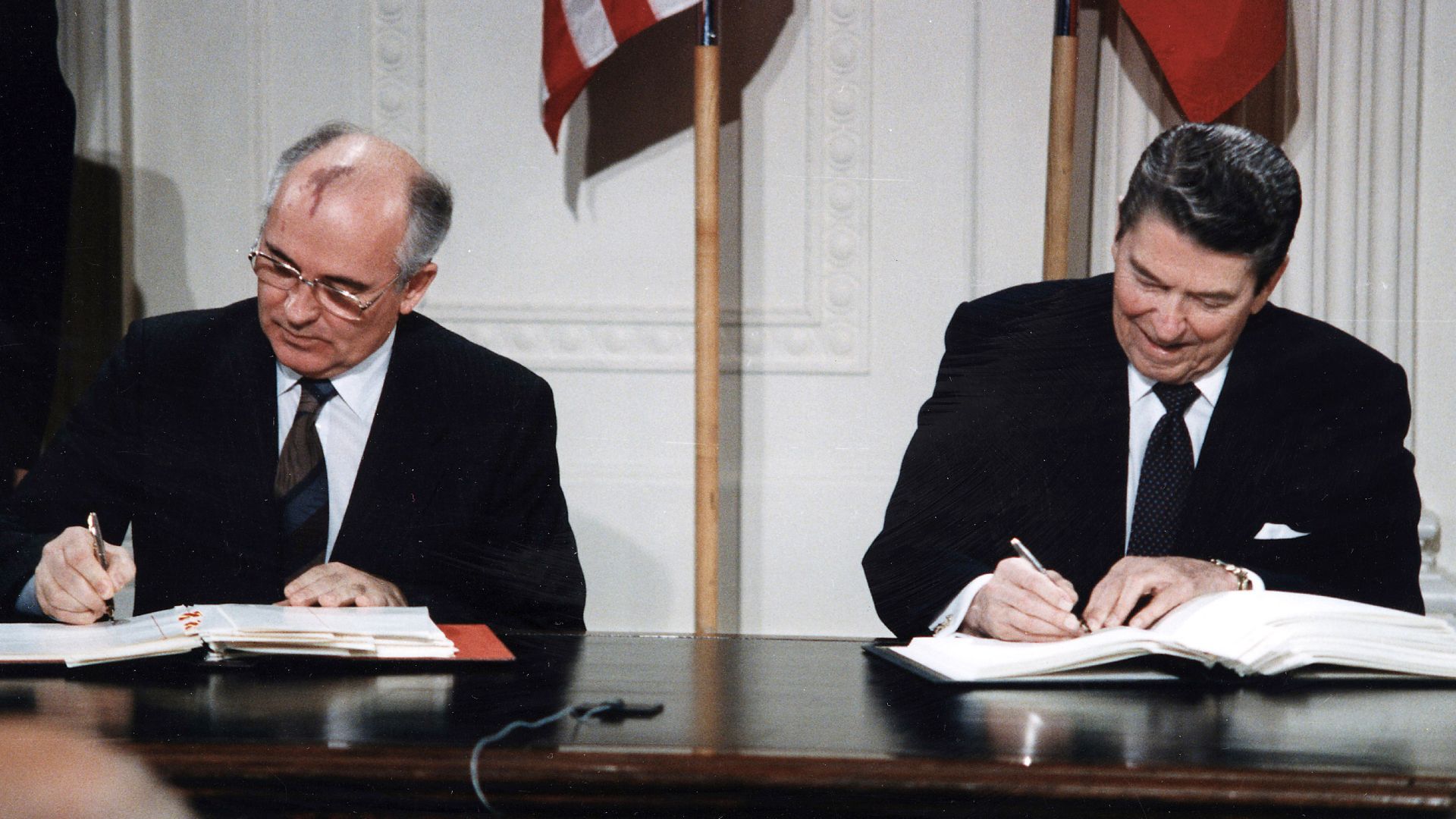 File:Reagan and Gorbachev signing.jpg