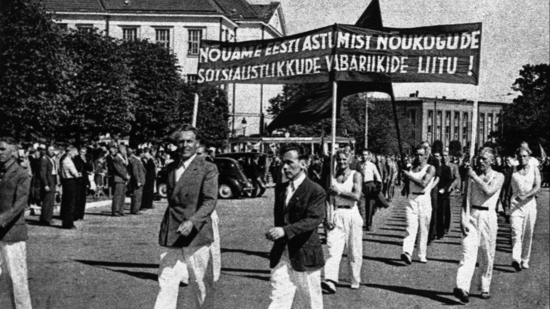 File:Tallinn - 17 July 1940 - 0-54578.jpg