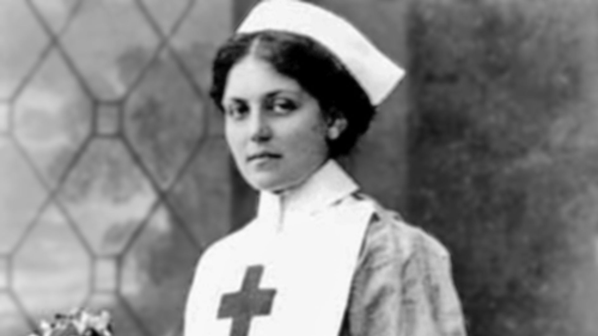 File:Violet Jessop in Voluntary Aid Detachment Uniform (cropped).jpg