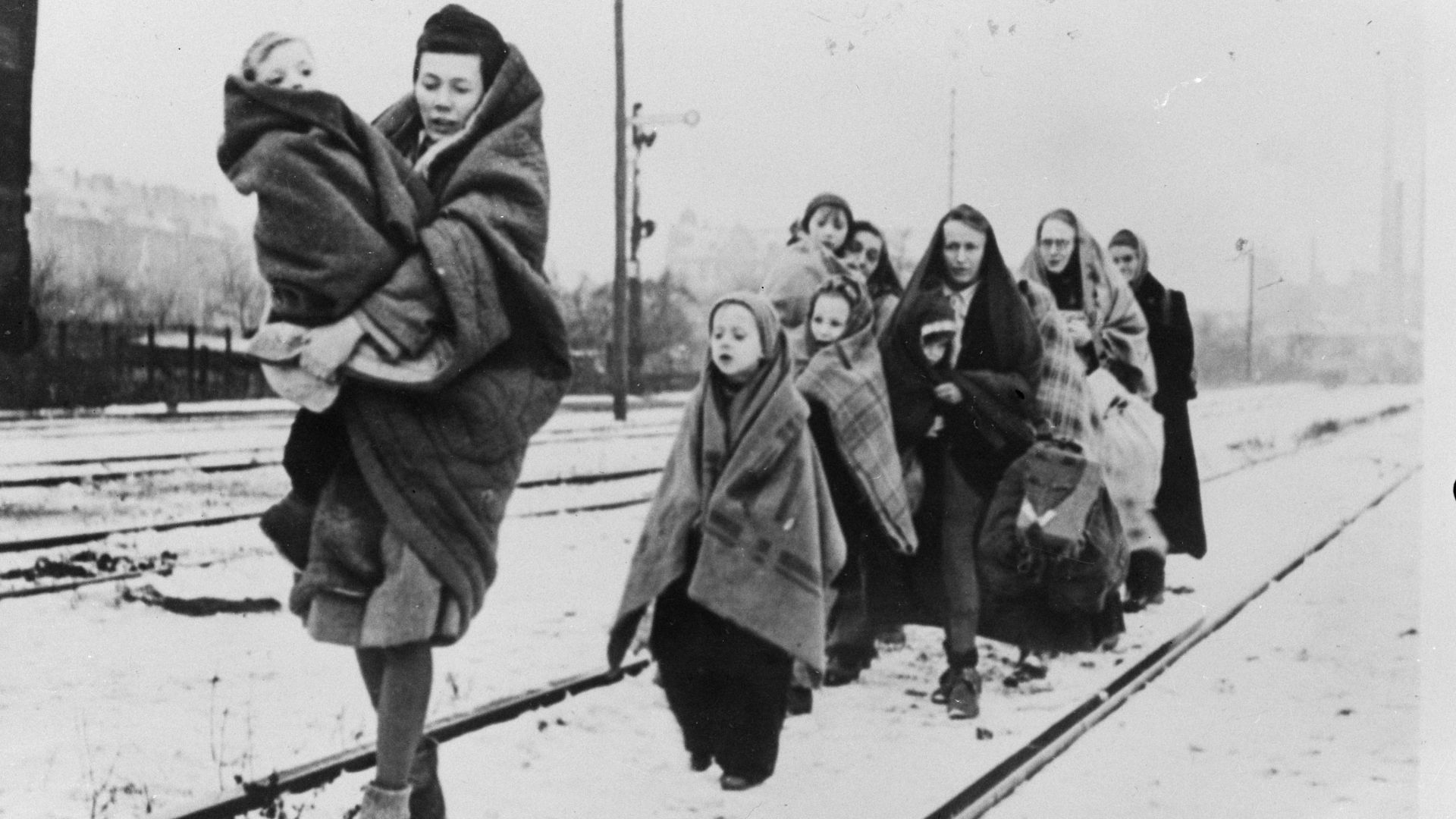 File:Overlevenden uit Lodz op weg naar Berlijn, Bestanddeelnr 901-3302.jpg