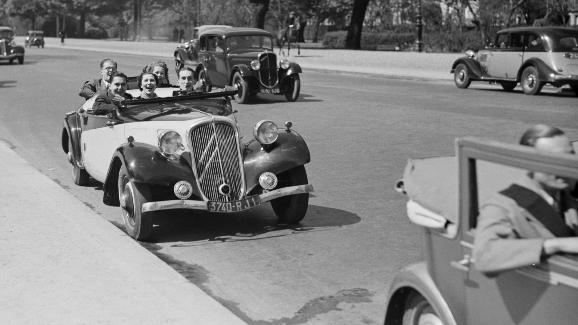 File:Diverse Traction Avants van Citroën, geproduceerd vanaf 1934, eerste auto met vo, Bestanddeelnr 255-8648.jpg