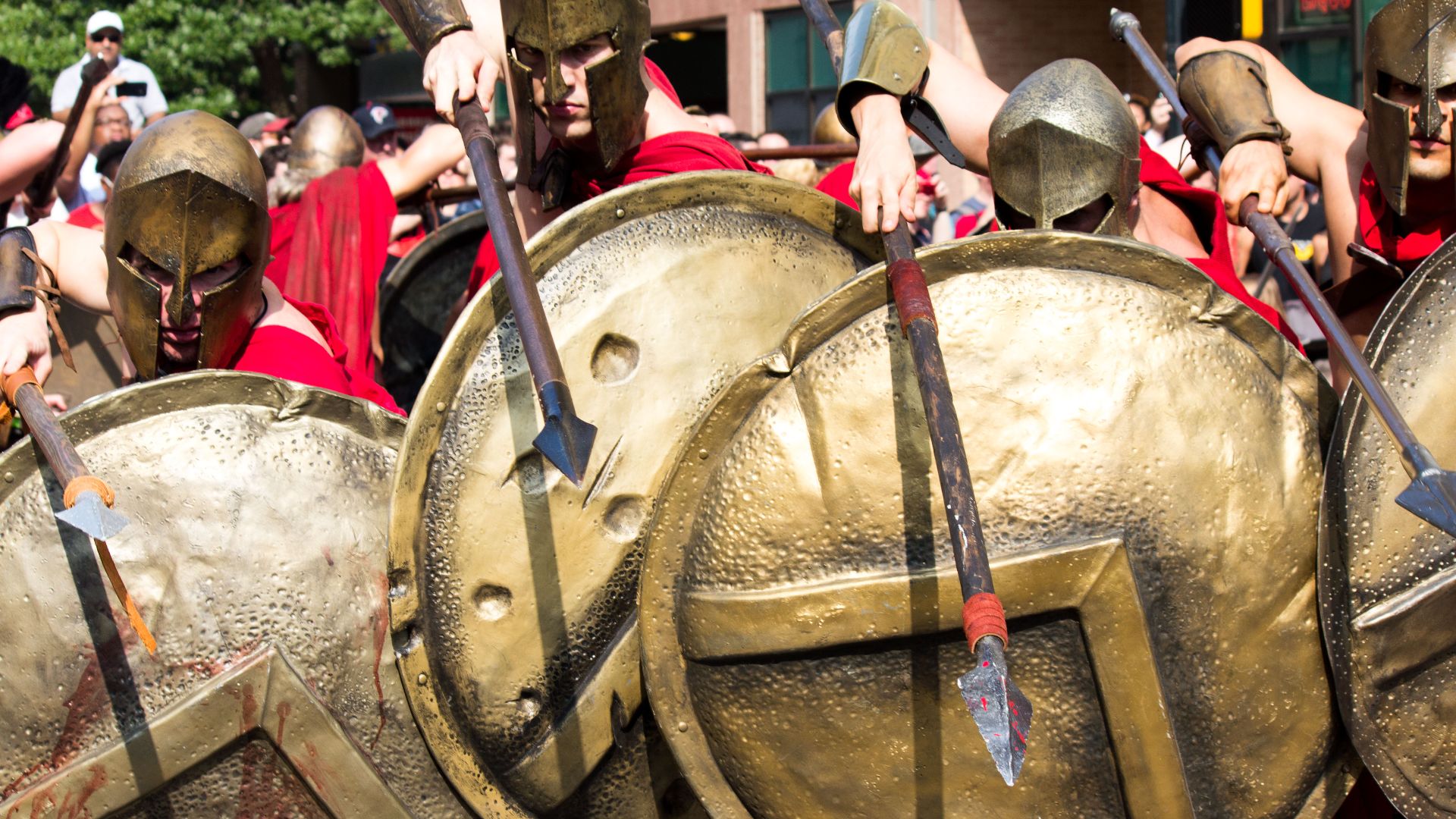 File:Dragon Con 2013 Parade - 300 - Spartans (9678103283).jpg