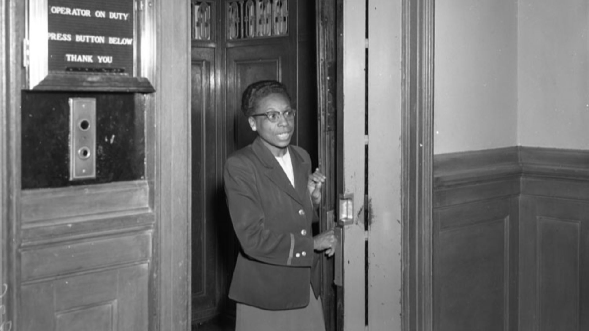 File:Mosque elevator operator (2899345526).jpg