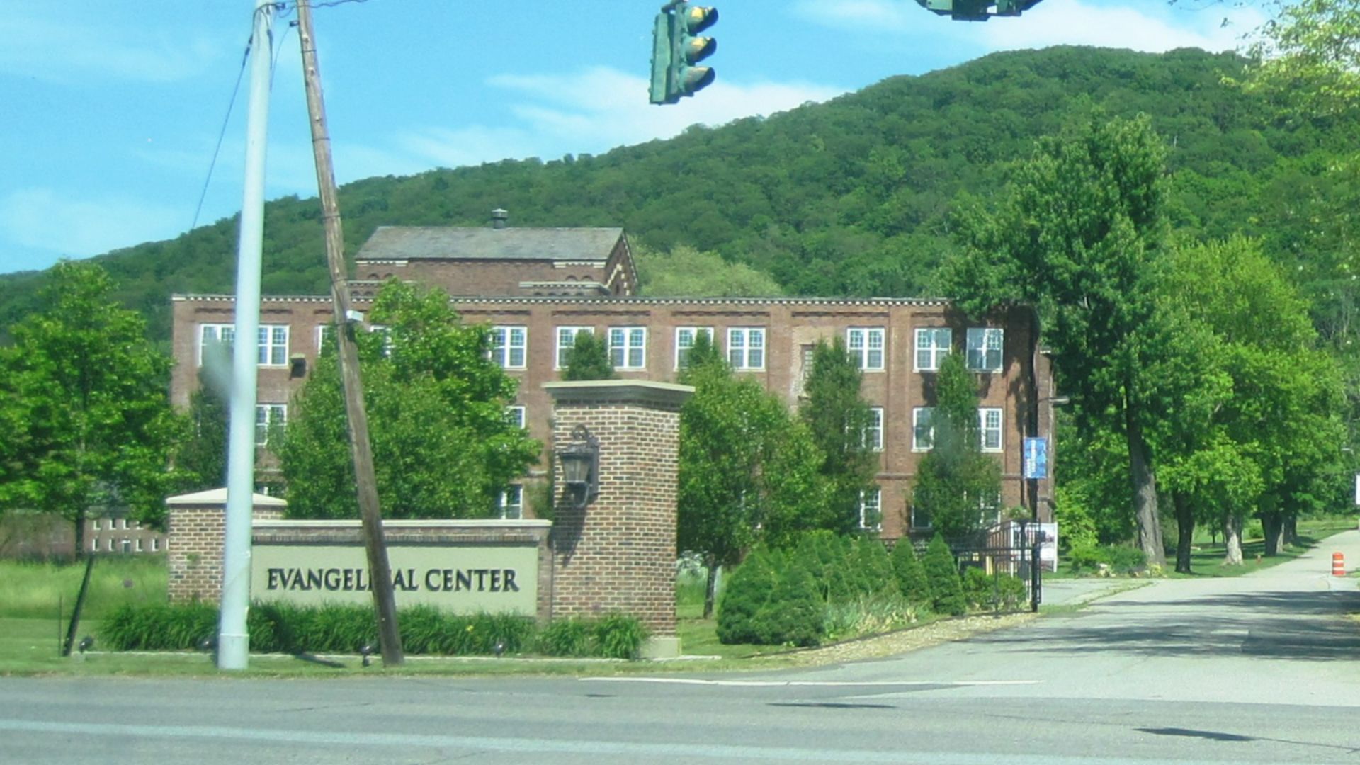 File:Harlem Valley State Hospital (NY) main entrance, June 2024.jpg