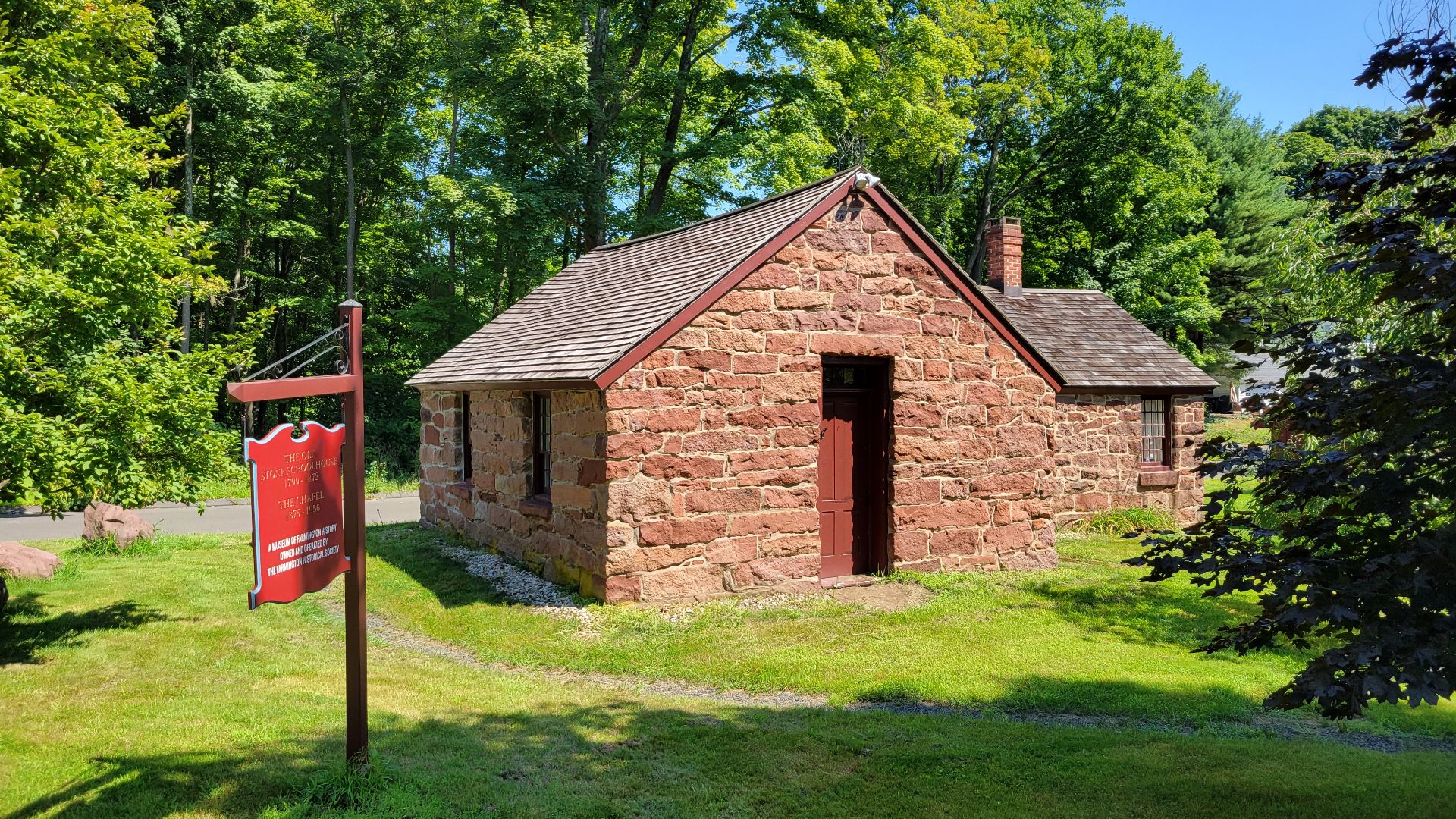 File:The Old Stone Schoolhouse, Farmington CT.jpg