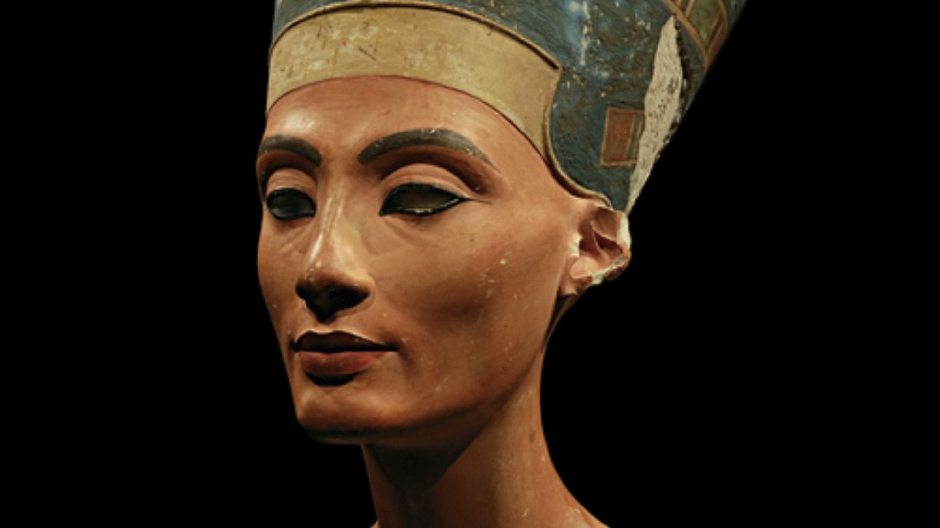 File:Nefertiti 30-01-2006.jpg