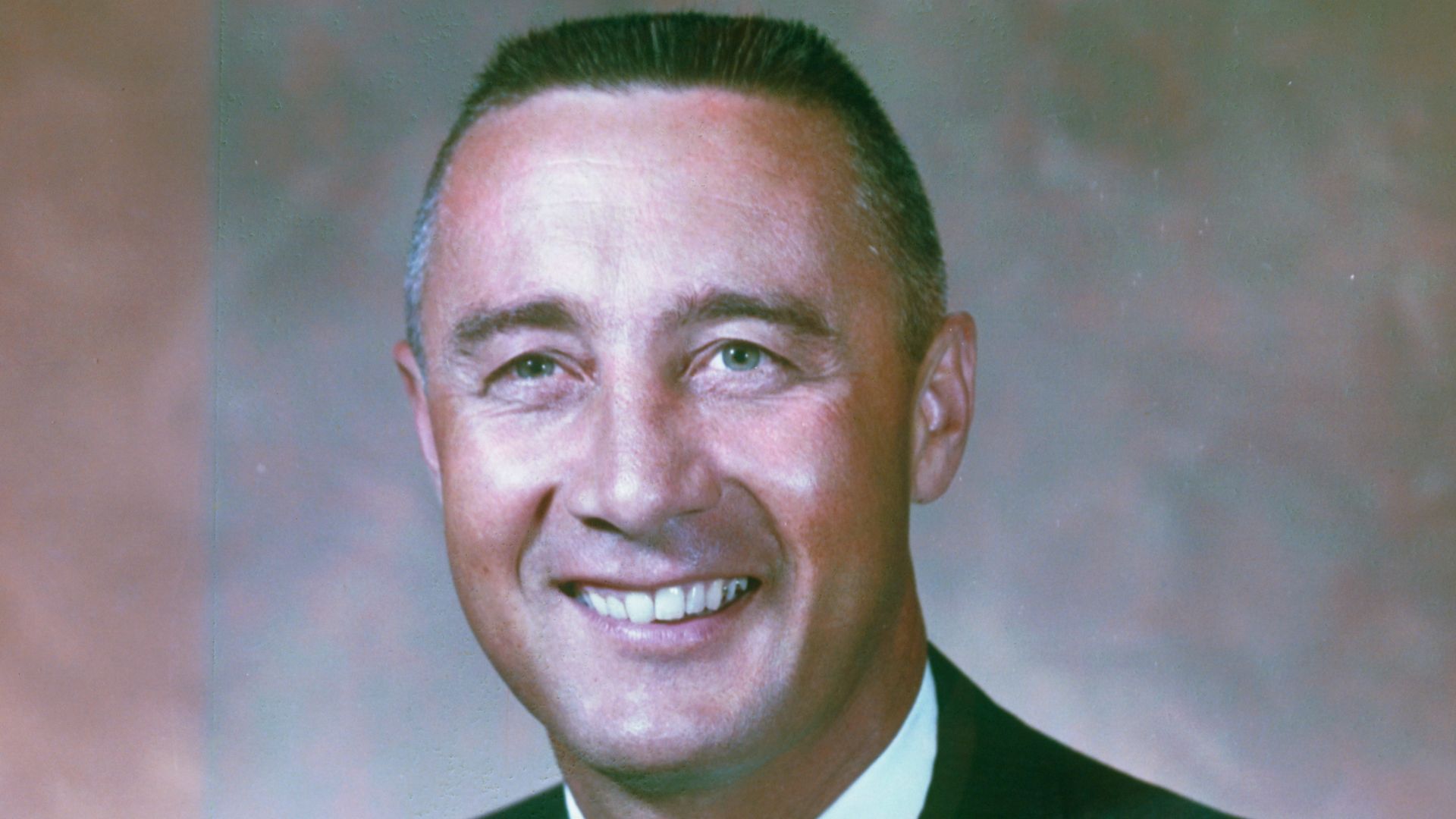 File:AMERICAN AND SOVIET ASTRONAUTS - GRISSOM - MERCURY 4 - GEMINI 3 - NARA - 17447907.jpg