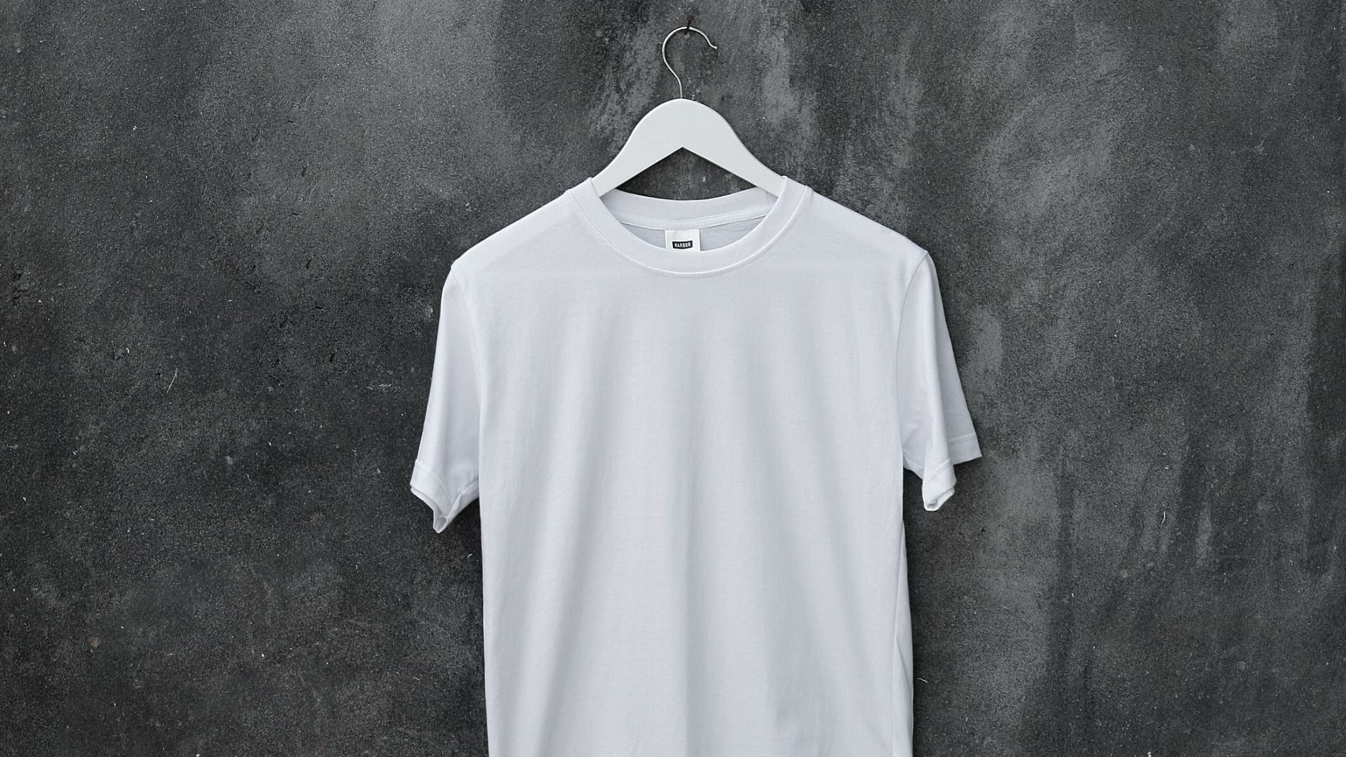 white crew neck t-shirt