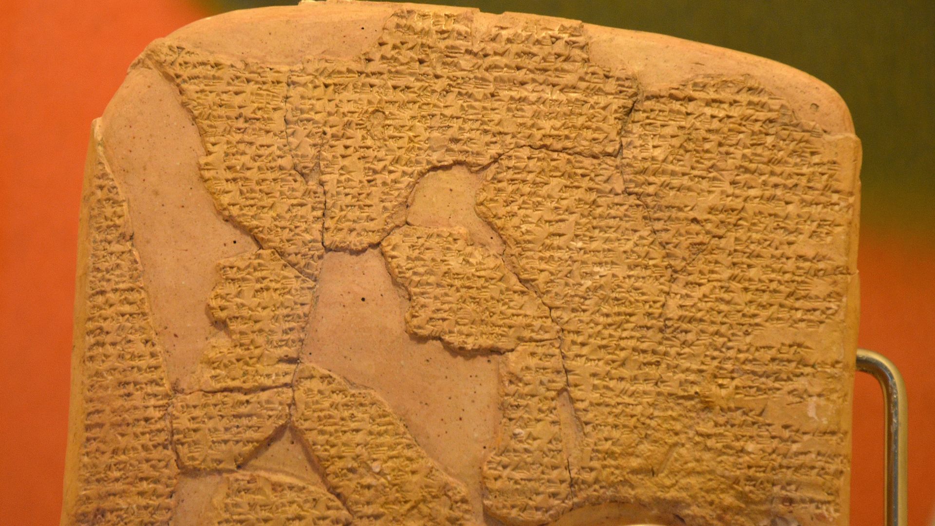 File:The Hittite version of the Egyptian–Hittite peace treaty (Treaty of Kadesh), discovered at Boğazköy (Turkey), 1258 BC, Istanbul Archeology Museum (46731345944).jpg
