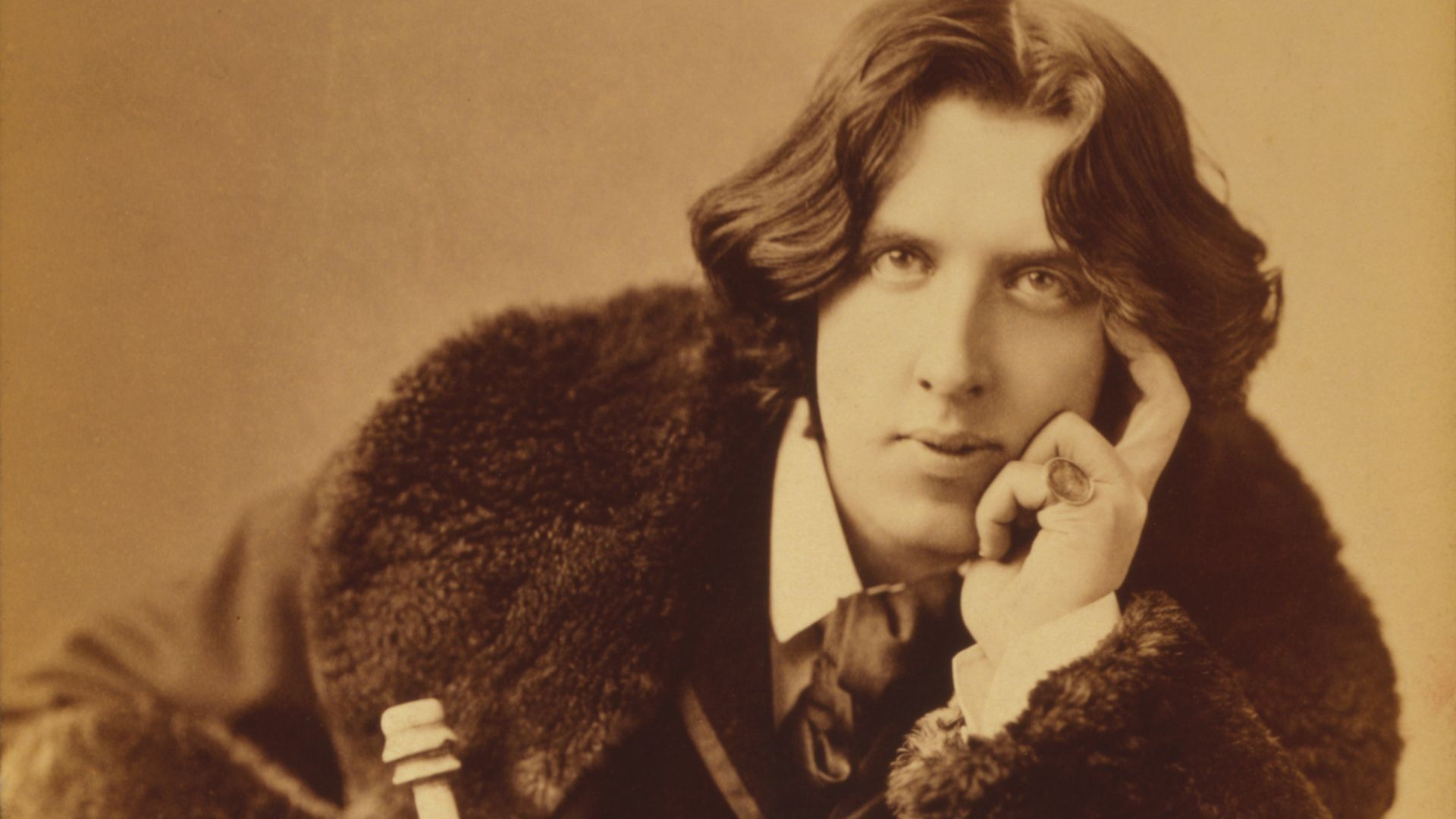 File:Oscar Wilde portrait by Napoleon Sarony - albumen.jpg