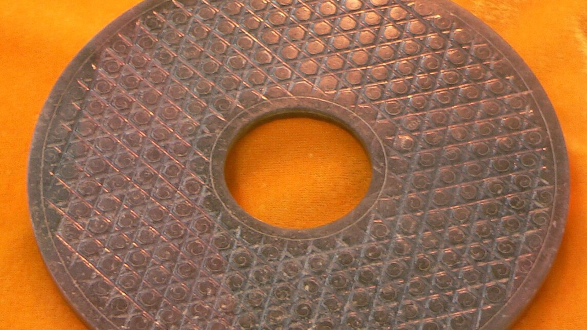 File:Bì (bi4) 璧 disc.jpg - Wikipedia