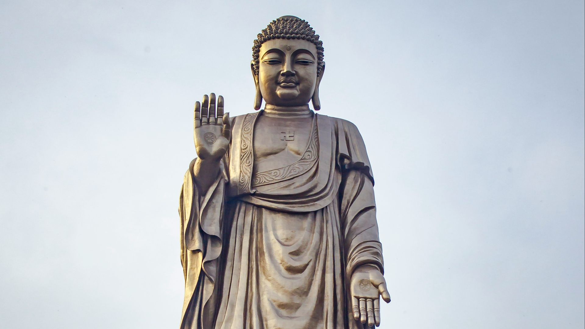 Gautama Buddha statue