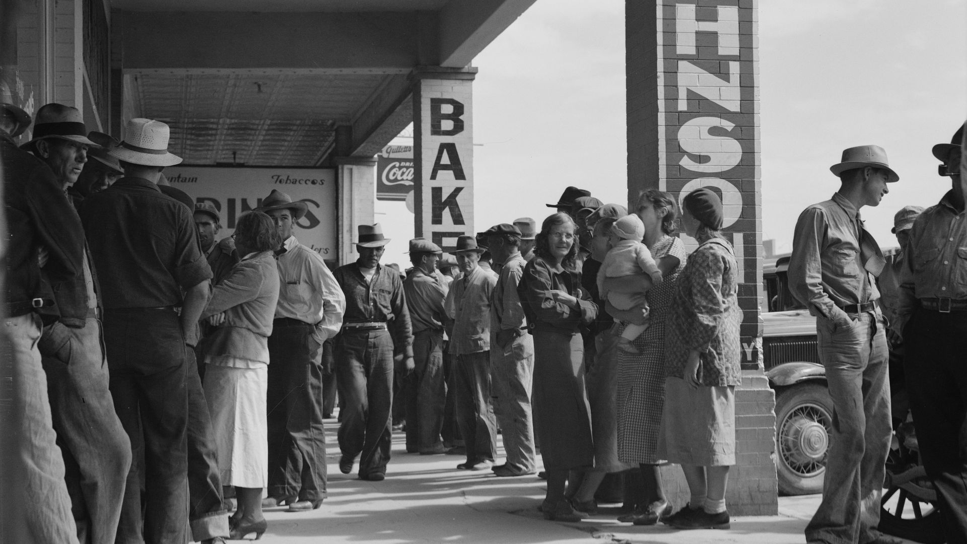 File:Waiting for relief checks during Great depression.jpg