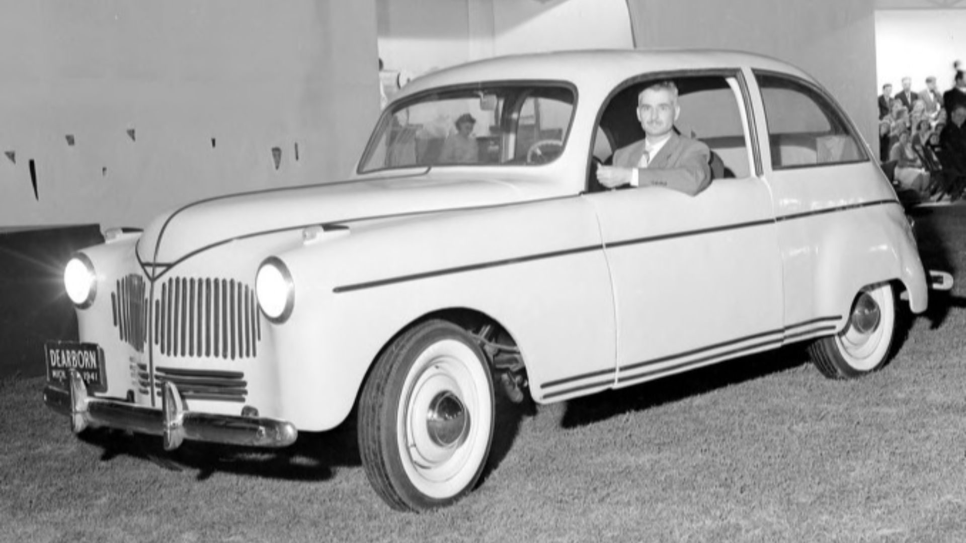 File:Ford HempBodyCar.jpg