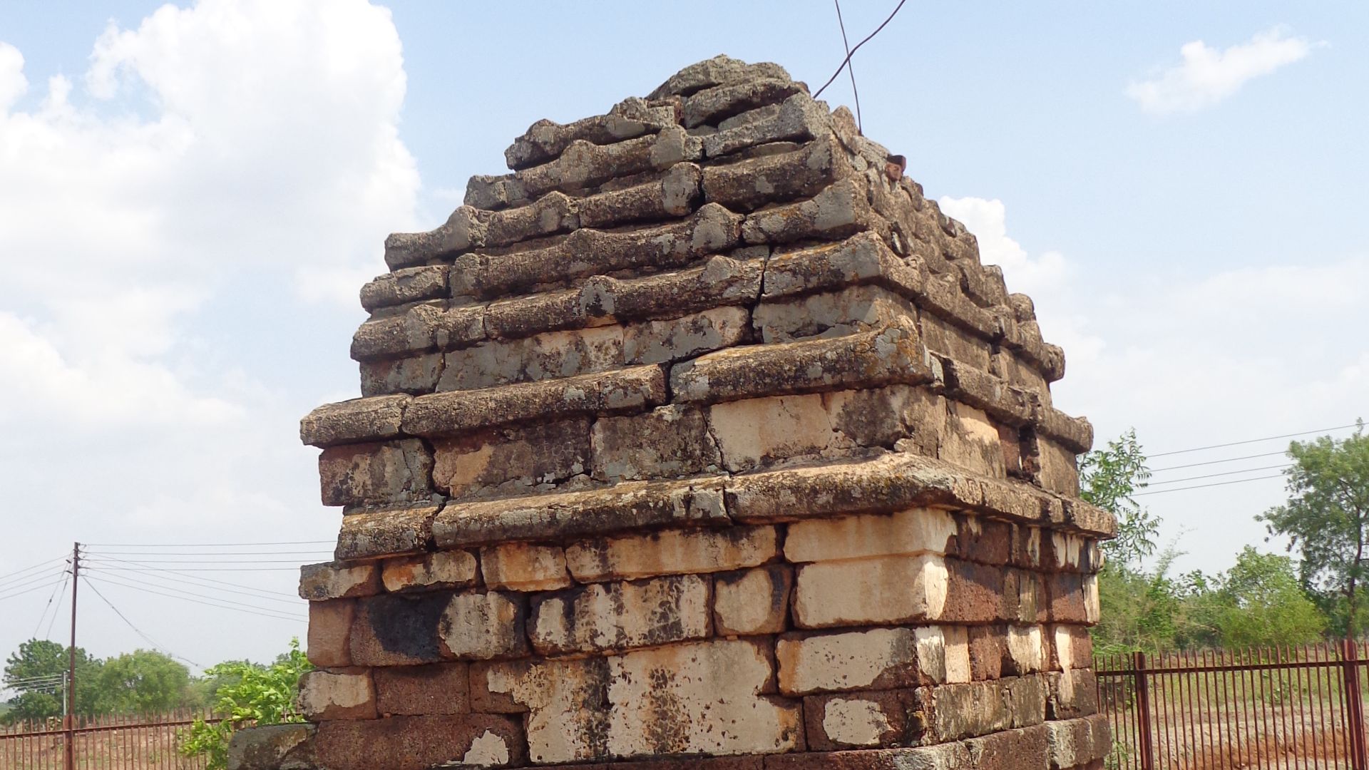 File:Samrat Ashoka Inscription stone place devtek 3.jpg