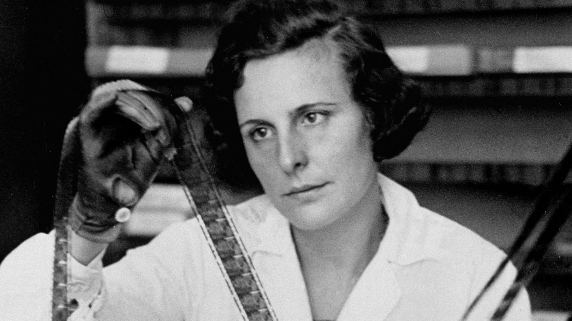 File:Leni Riefenstahl, 1935.jpg