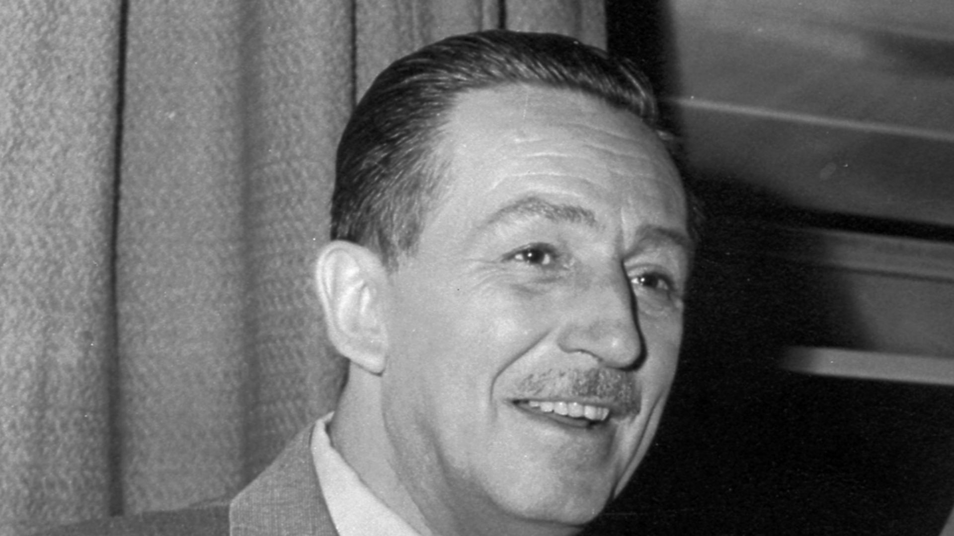 File:Walt Disney and Dr. Wernher von Braun - GPN-2000-000060.jpg