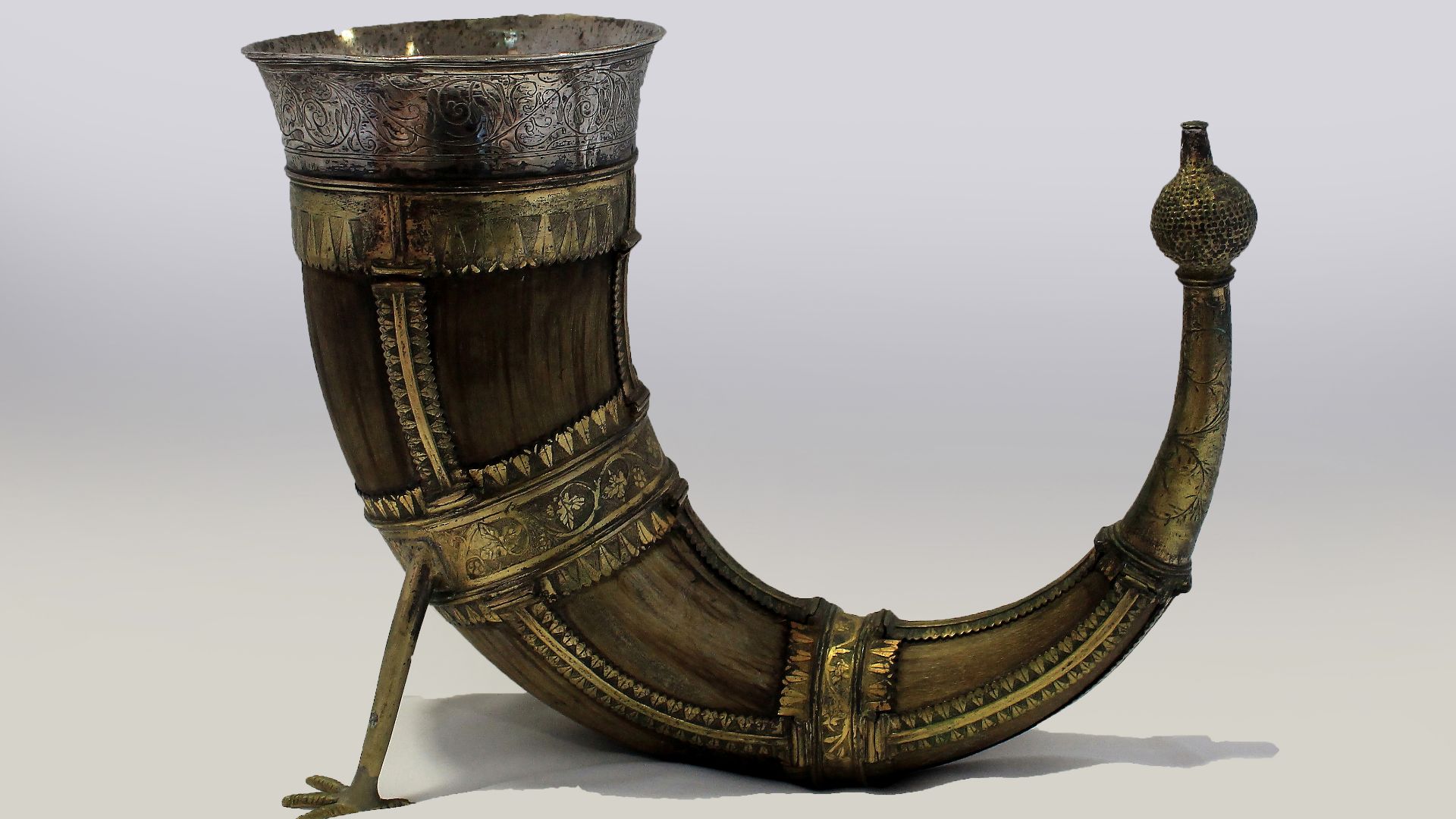 File:Drinking Horn with Silver-gilt mounts.jpg